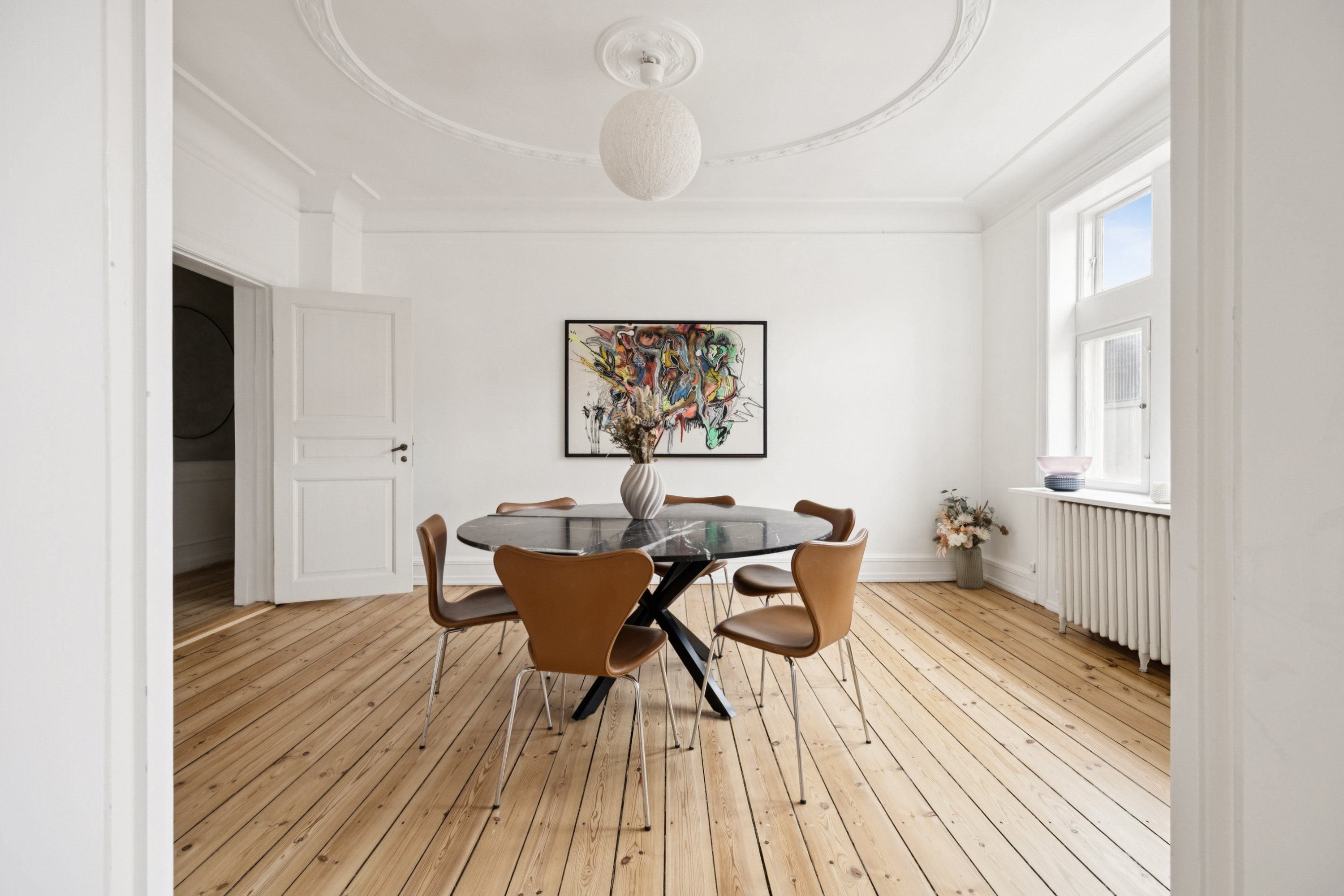 Fremhævet stue billede i fuldskærmstilstand. Billede af Henrik Steffens Vej 5, 4. tv., 1866 Frederiksberg C