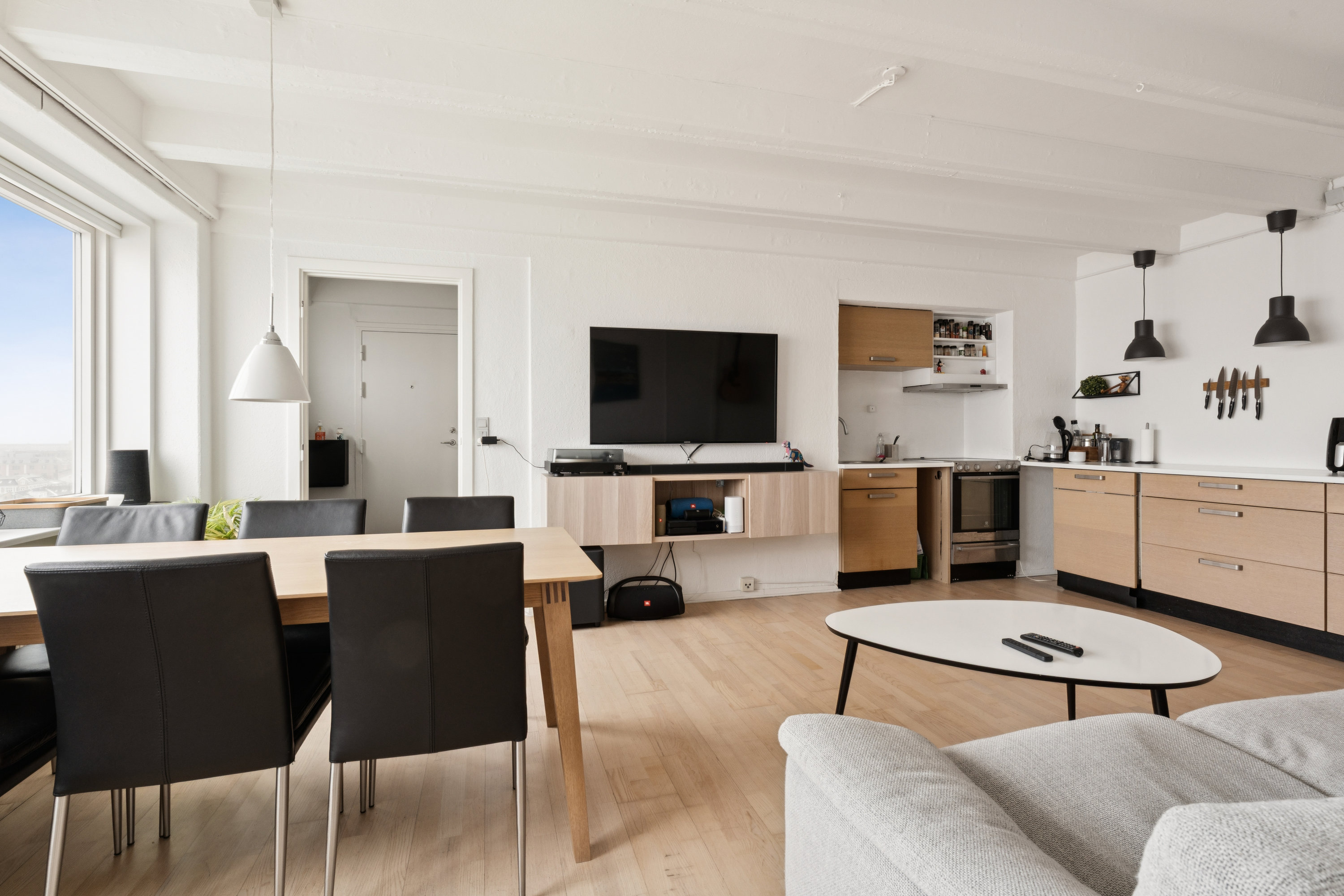 Fremhævet stue billede i fuldskærmstilstand. Billede af Vesterbro 127, 11. 1107., 9000 Aalborg