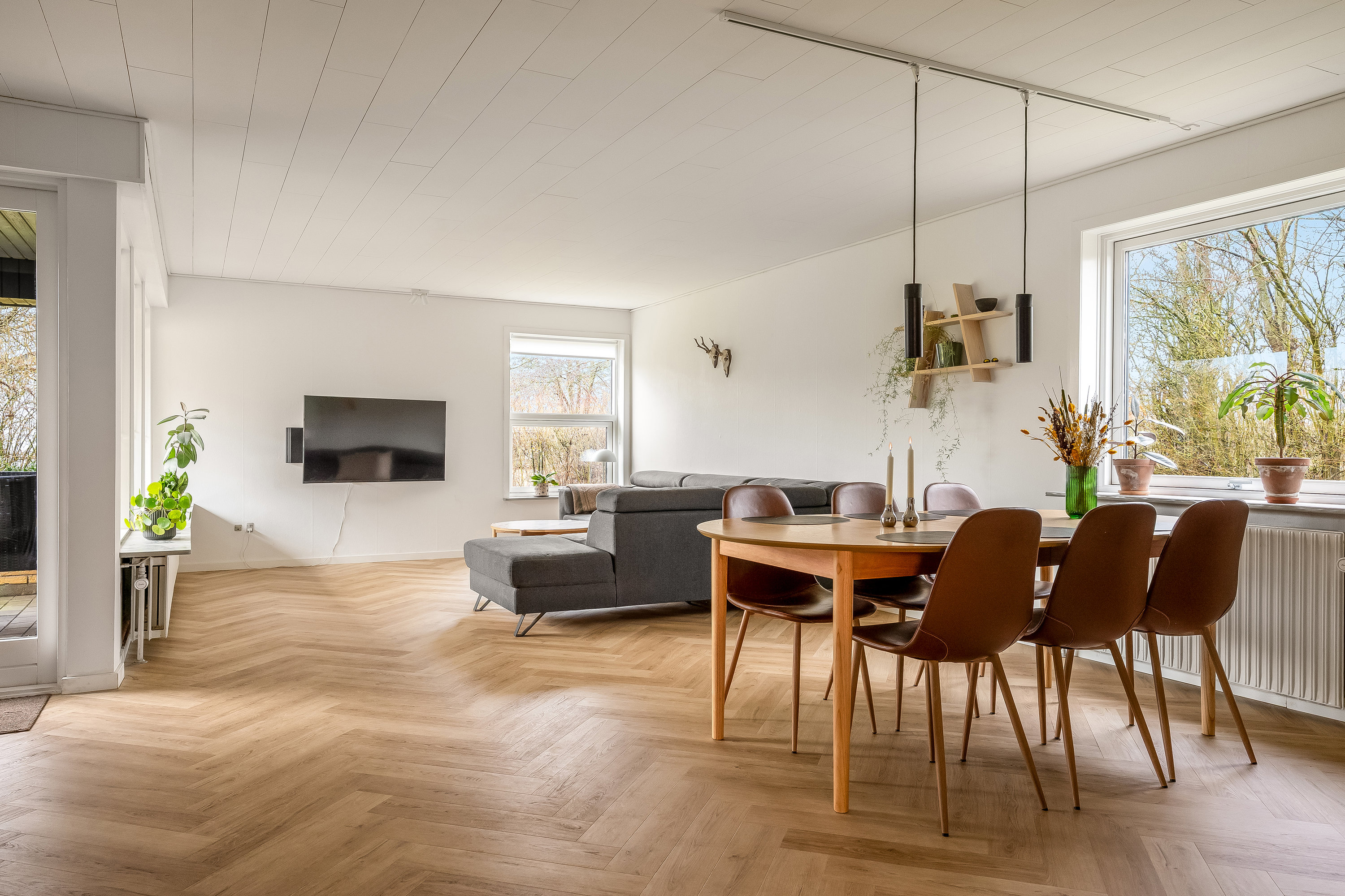 Fremhævet køkken alrum billede i fuldskærmstilstand. Billede af Birkedalen 13, Lomborg, 7620 Lemvig