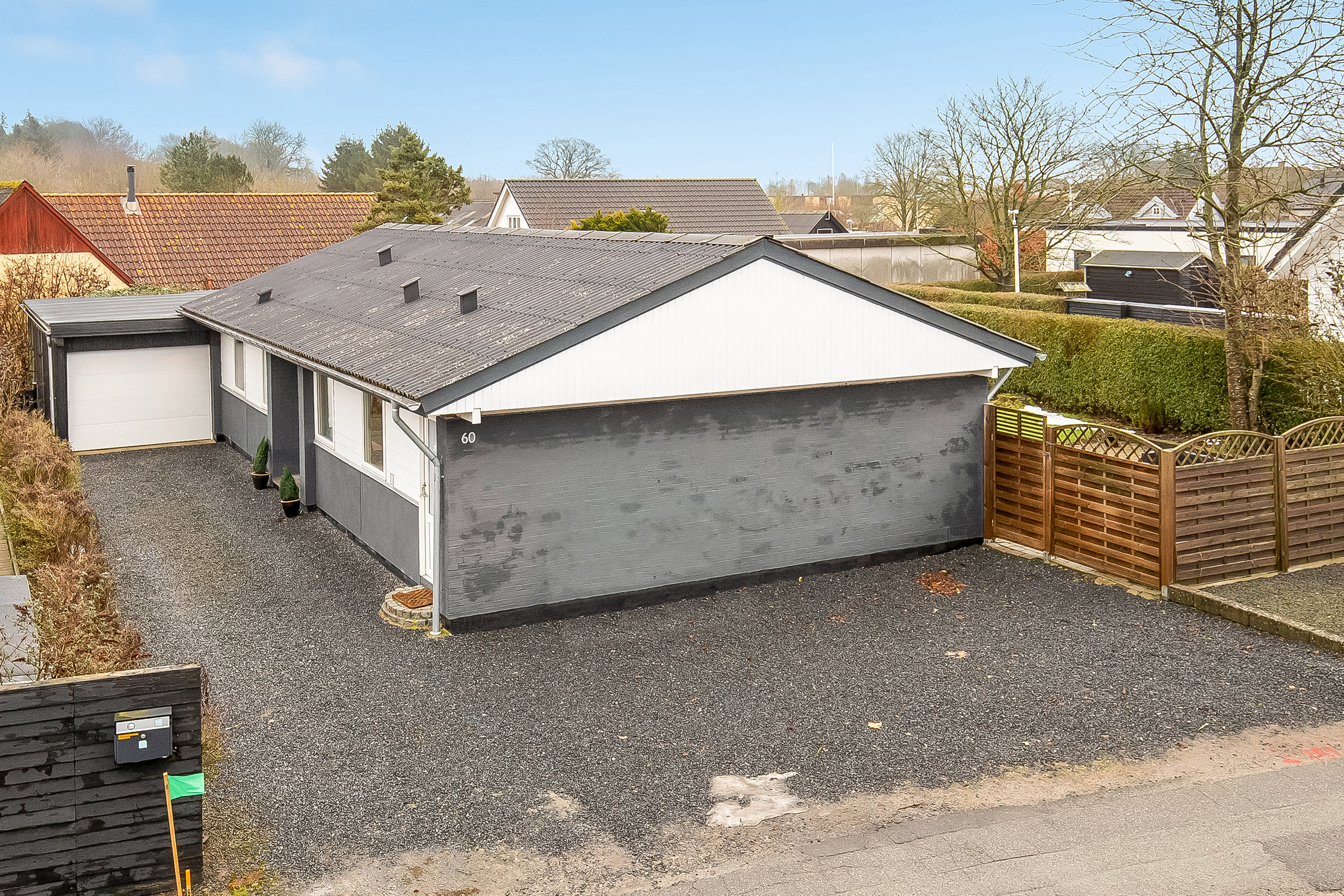 Fremhævet mastefoto billede i fuldskærmstilstand. Billede af Skolebakken 60, Nr. Bjert, 6000 Kolding