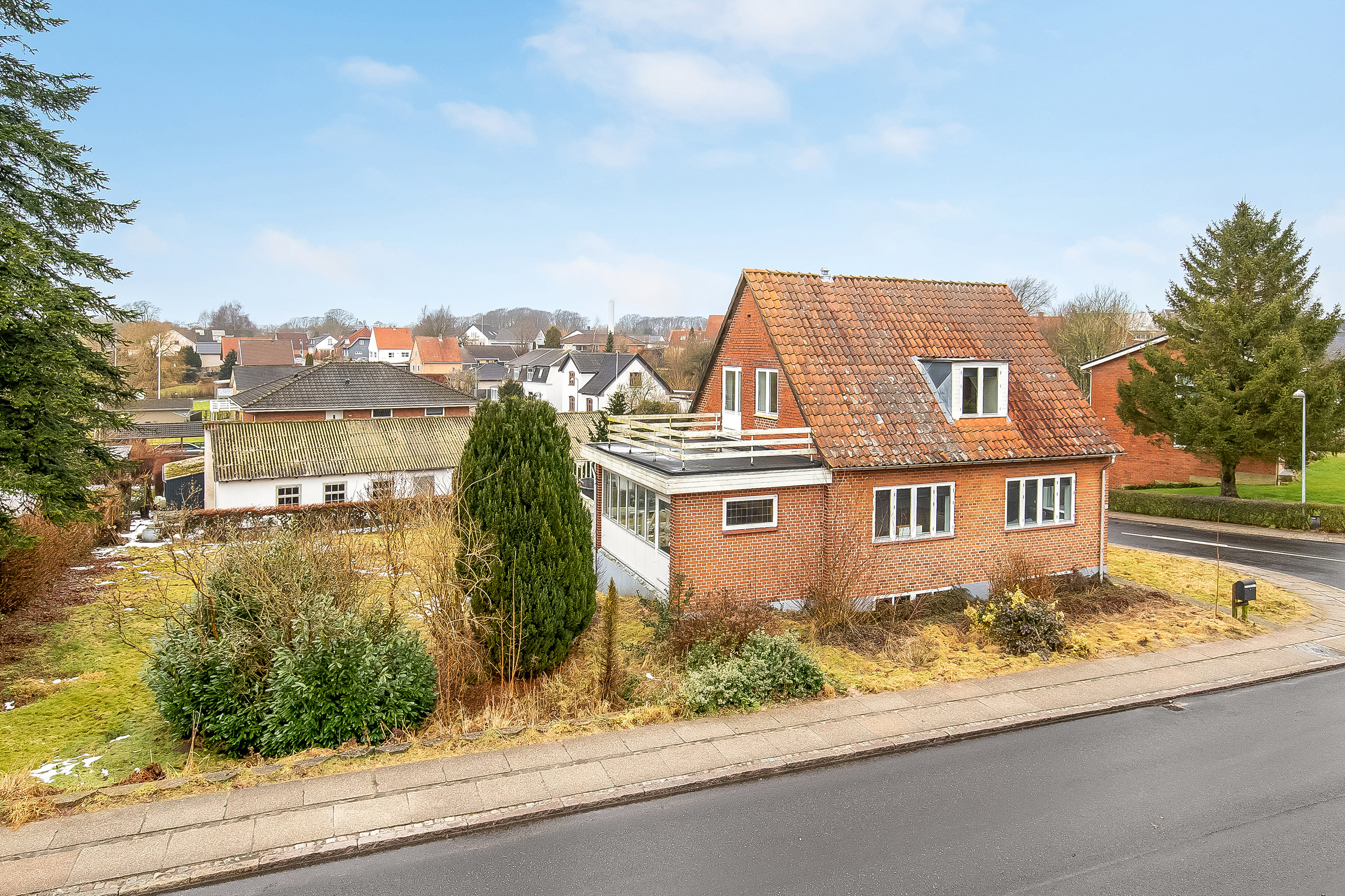 Fremhævet mastefoto billede i fuldskærmstilstand. Billede af Frederiksberggade 12, 6640 Lunderskov