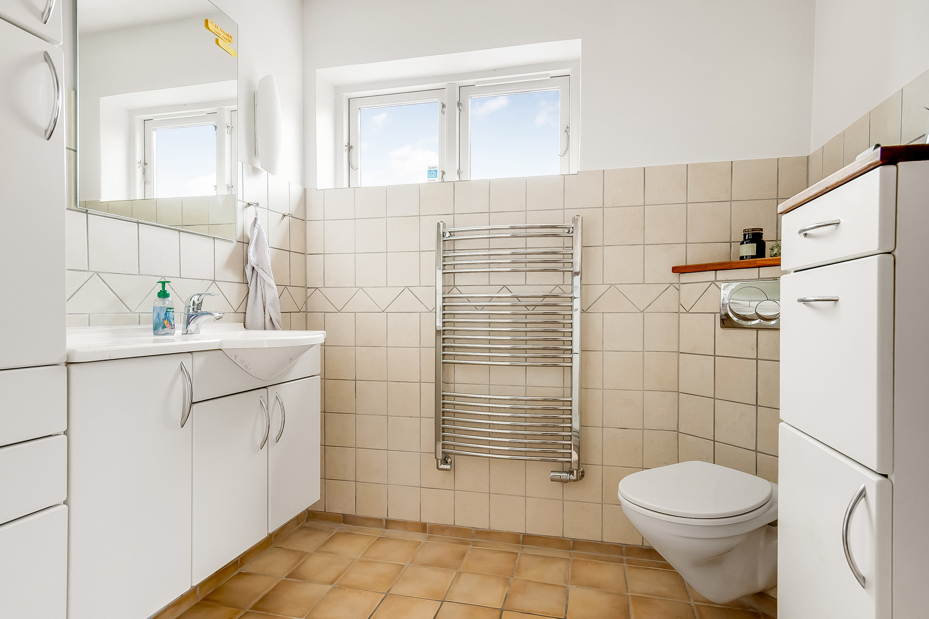 Fremhævet badeværelse billede i fuldskærmstilstand. Billede af Frederiksberggade 12, 6640 Lunderskov