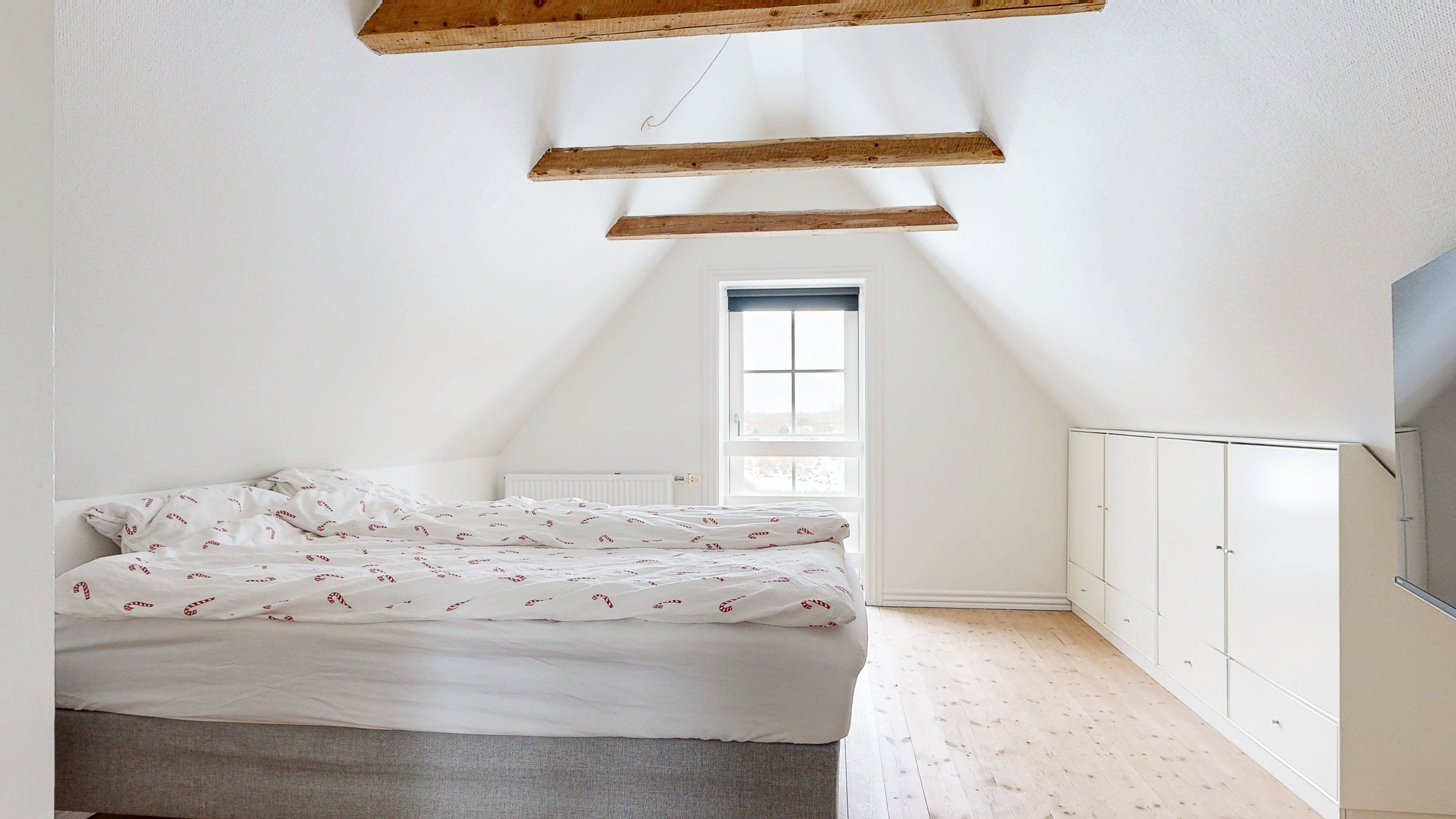 Fremhævet soveværelse billede i fuldskærmstilstand. Billede af Lemming Bygade 36, 8632 Lemming