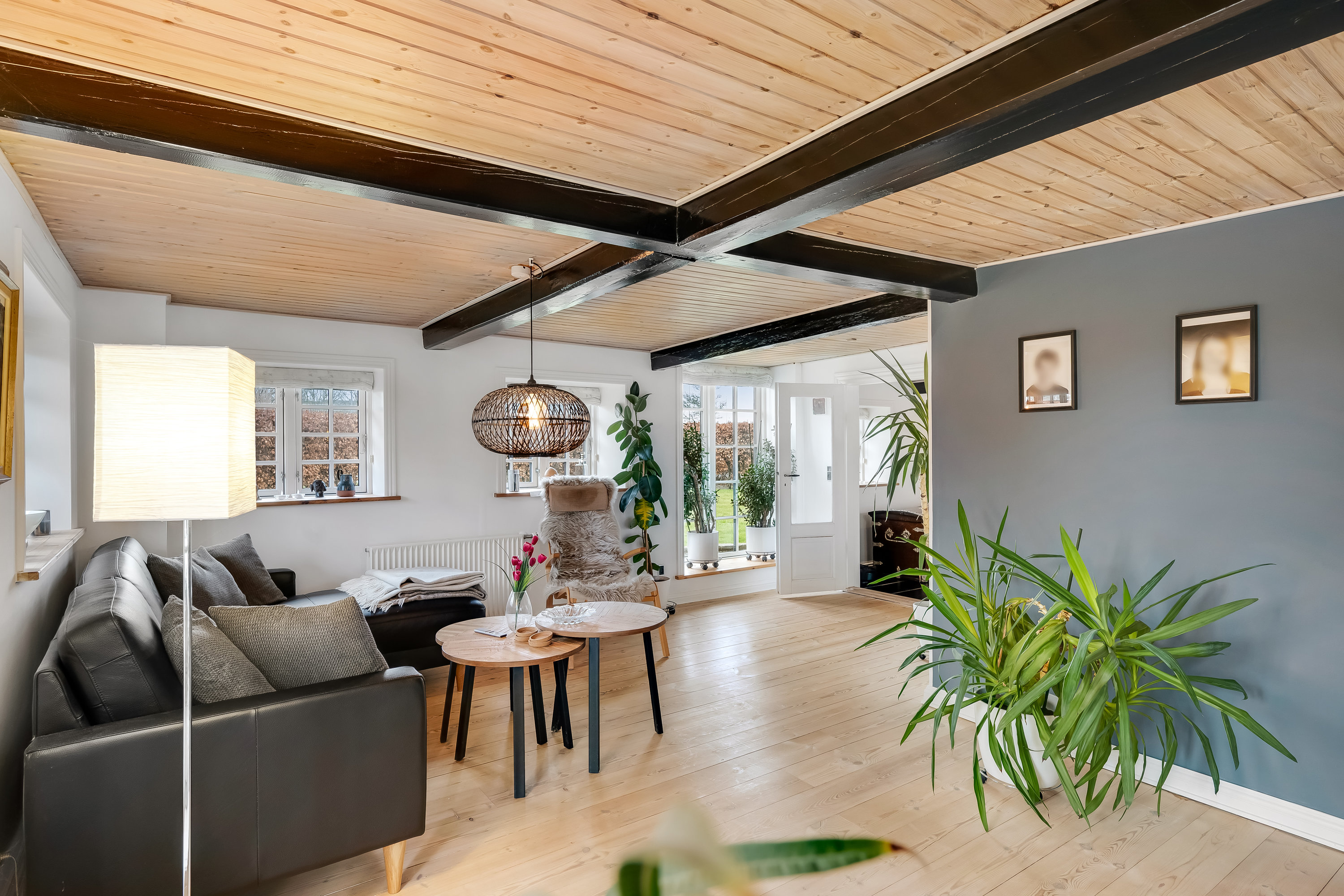 Fremhævet stue billede i fuldskærmstilstand. Billede af Nørre Skærbækvej 8, 6780 Skærbæk