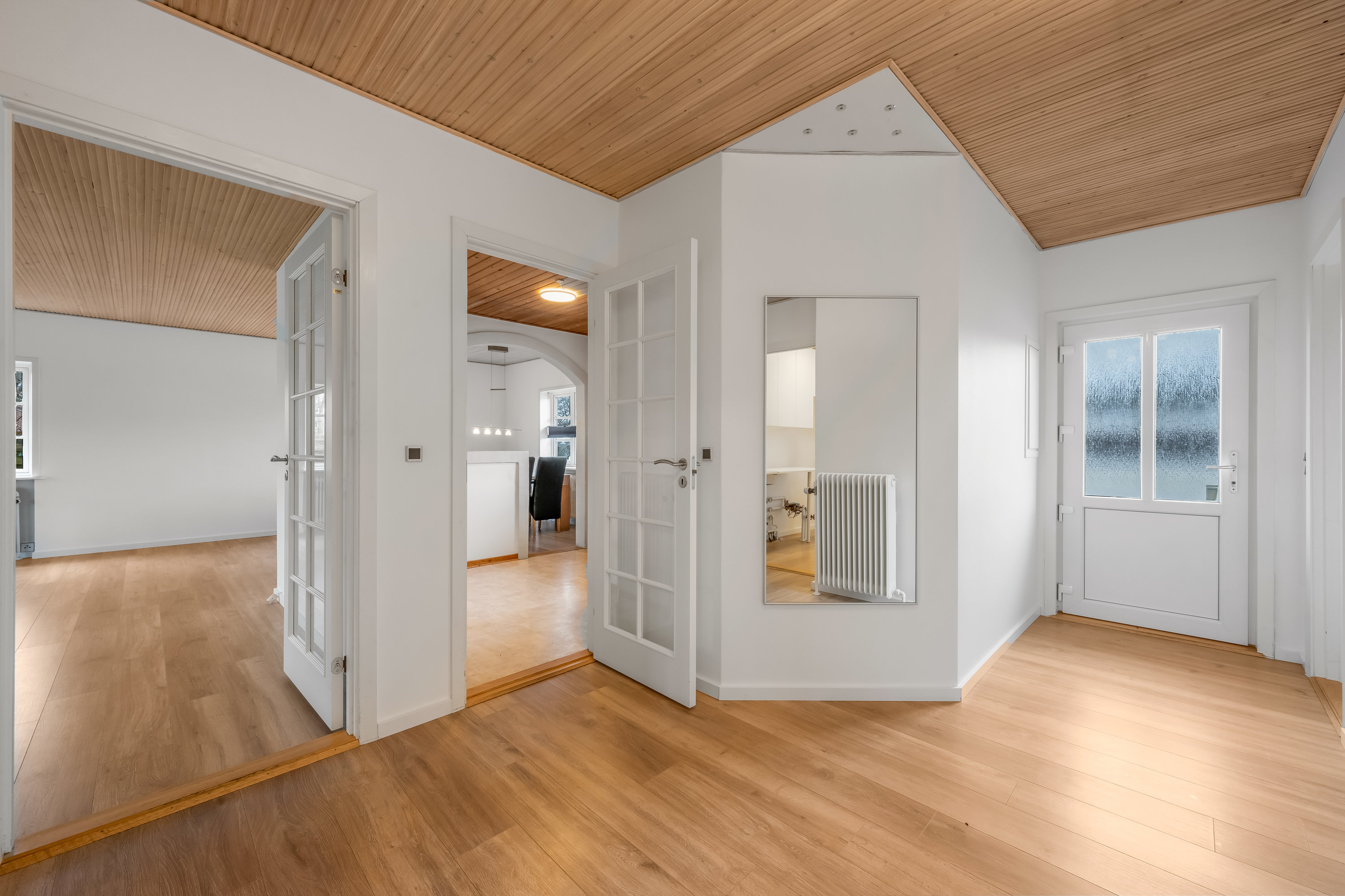 Fremhævet gang billede i fuldskærmstilstand. Billede af Vardevej 112, 6900 Skjern