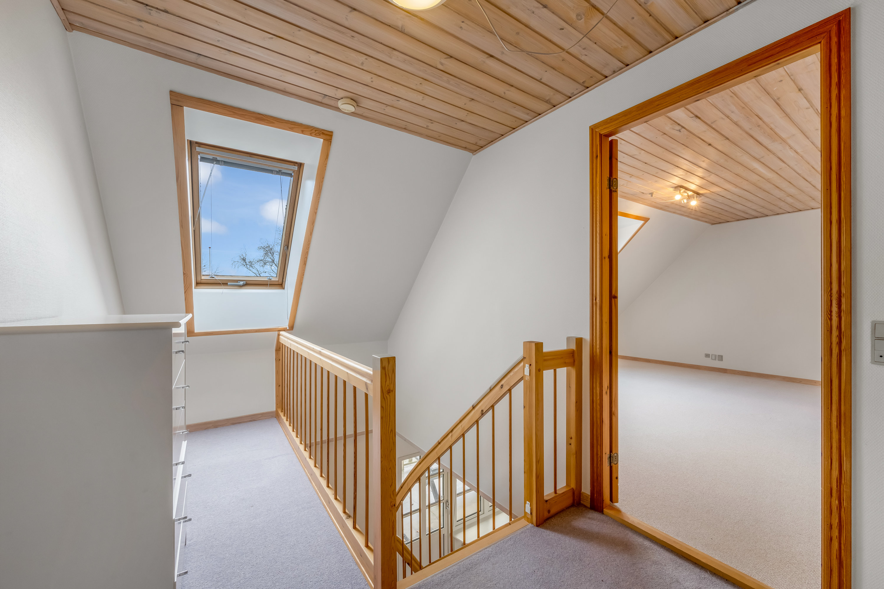 Fremhævet trappe billede i fuldskærmstilstand. Billede af Vardevej 112, 6900 Skjern