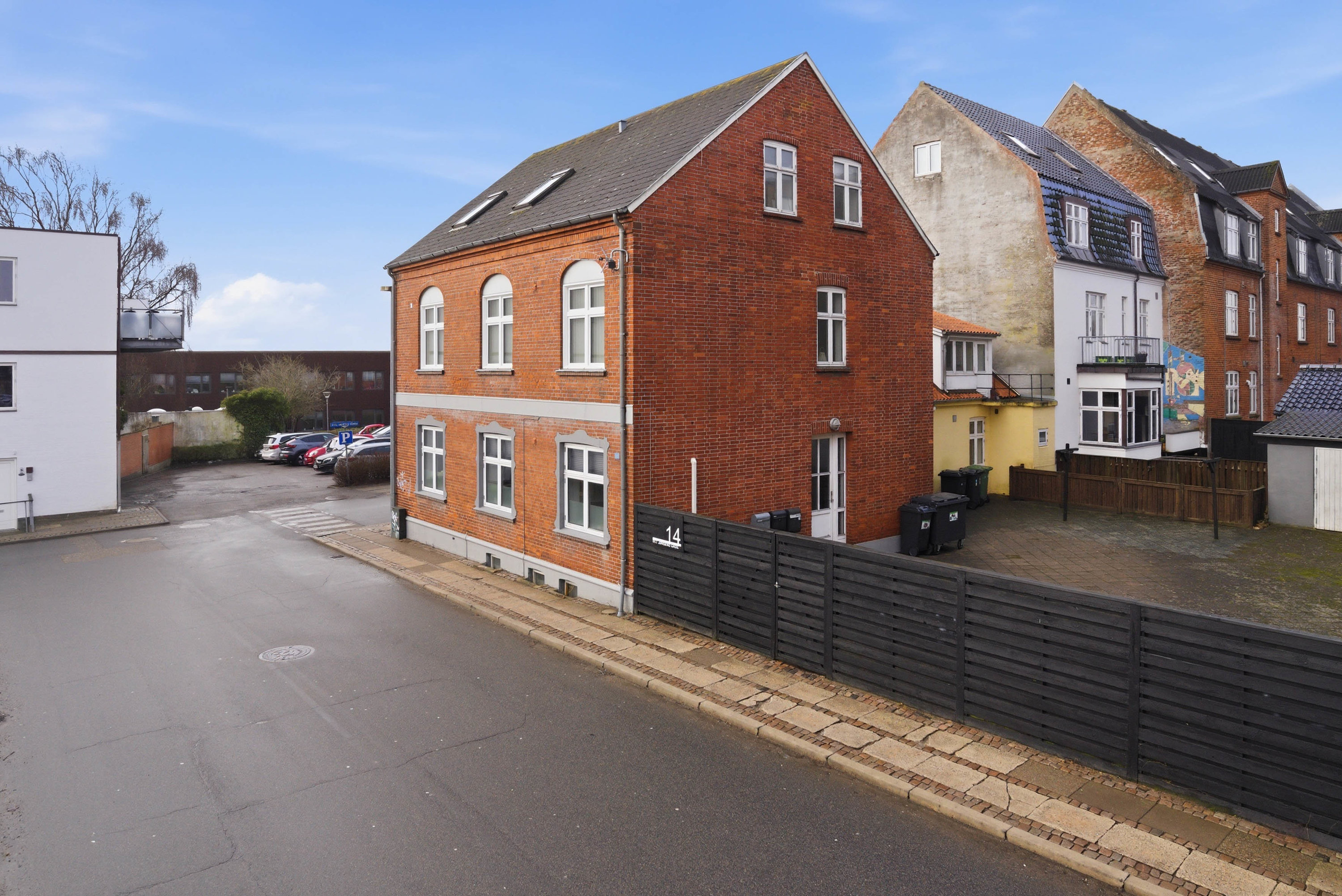 Fremhævet ejendommen billede i fuldskærmstilstand. Billede af Sct Jørgens Gade 14, st.., 7500 Holstebro