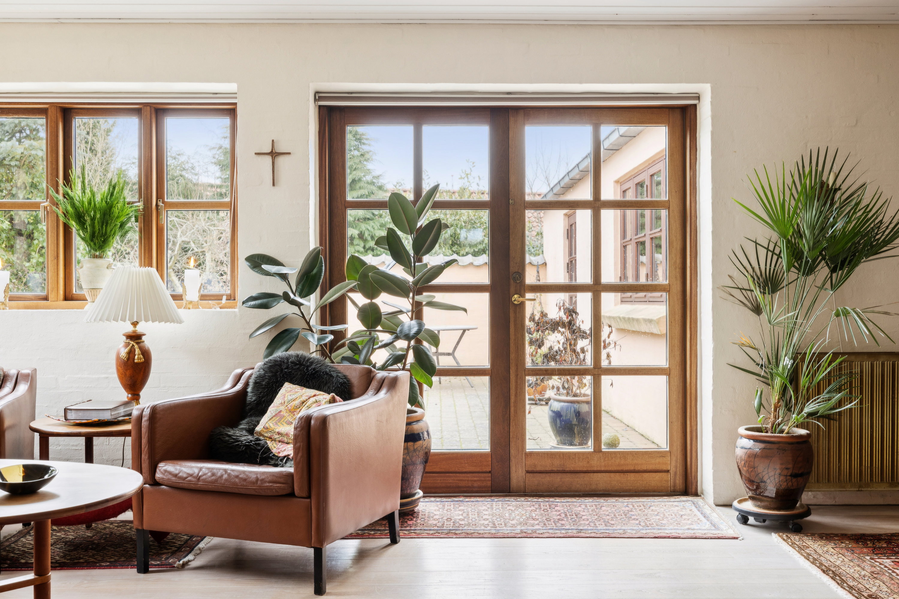 Fremhævet stue billede i fuldskærmstilstand. Billede af Enebærvej 1, 5620 Glamsbjerg