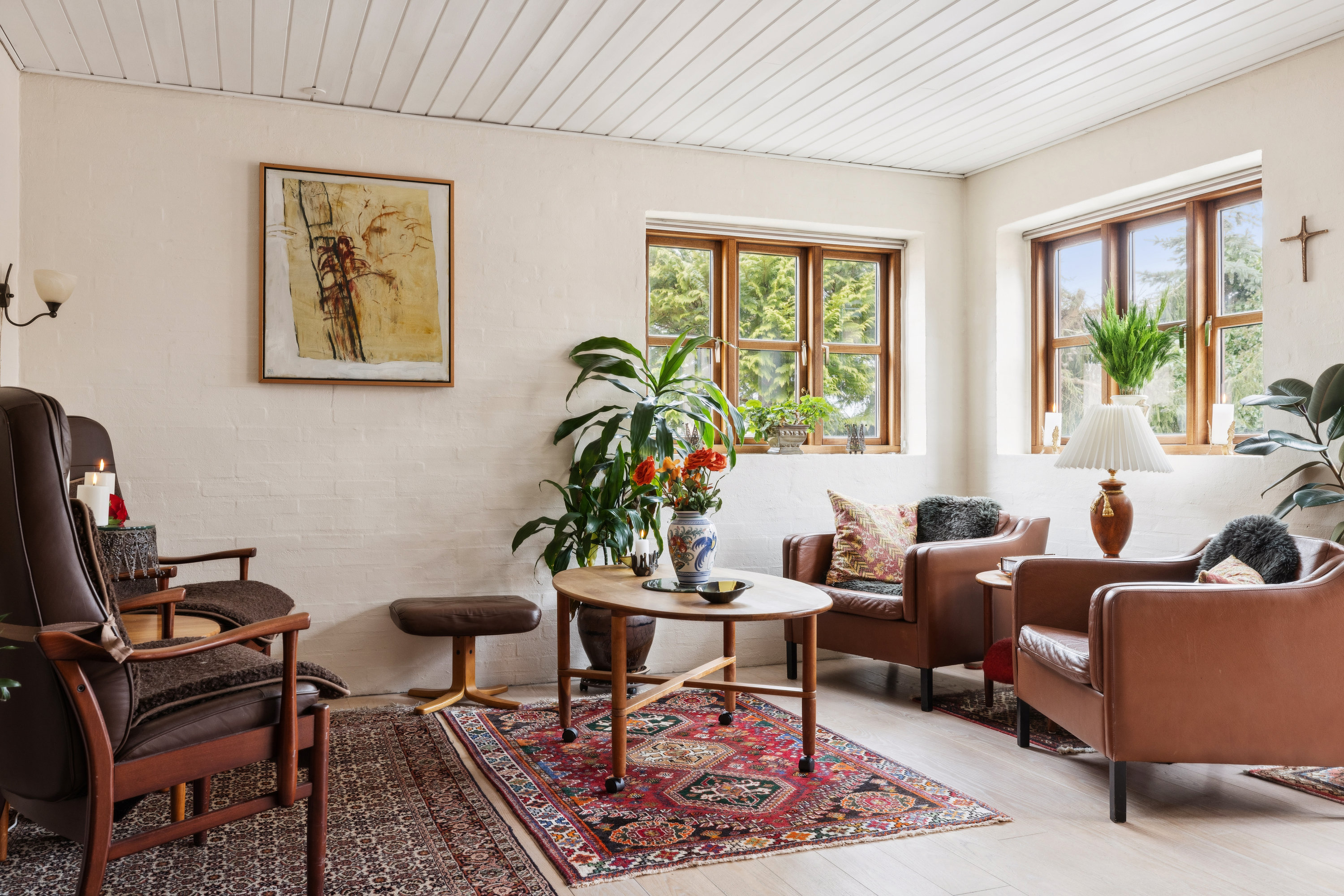 Fremhævet stue billede i fuldskærmstilstand. Billede af Enebærvej 1, 5620 Glamsbjerg