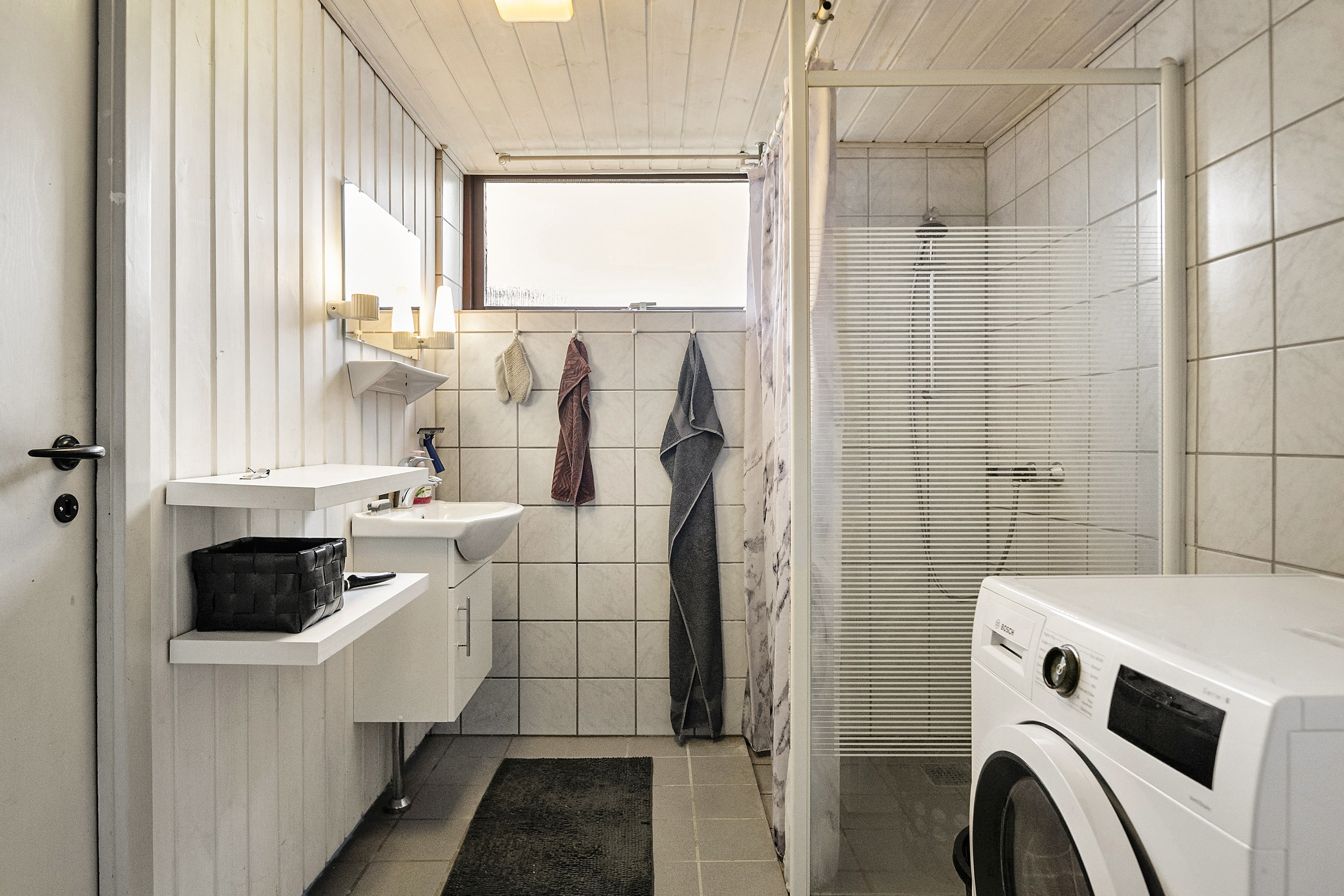 Fremhævet badeværelse billede i fuldskærmstilstand. Billede af Vejlby Ringvej 8, Risvangen, 8200 Aarhus N