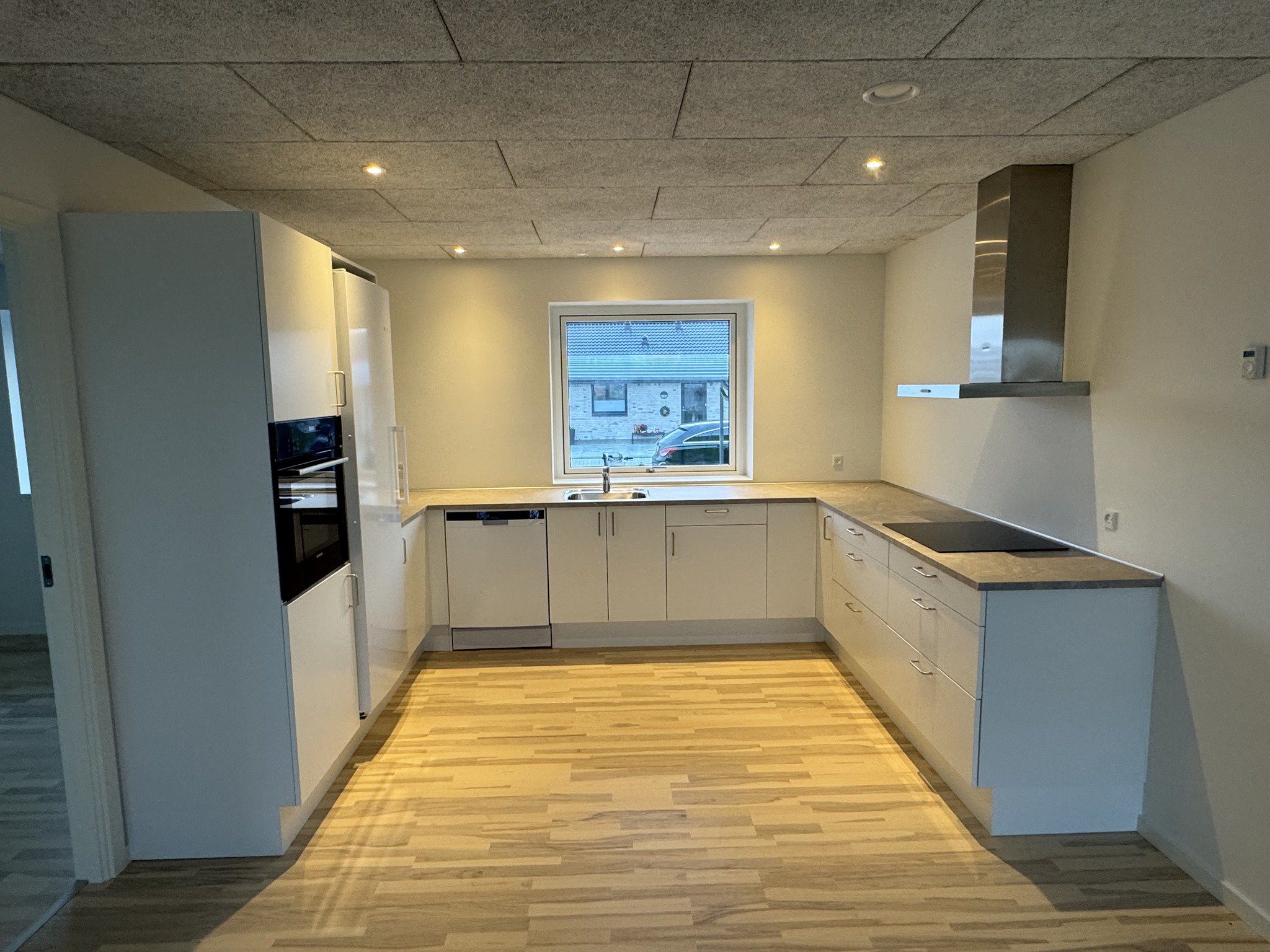 Miniaturebillede 1: køkken. Billede af Bilgårdsvej 25, 9382 Tylstrup