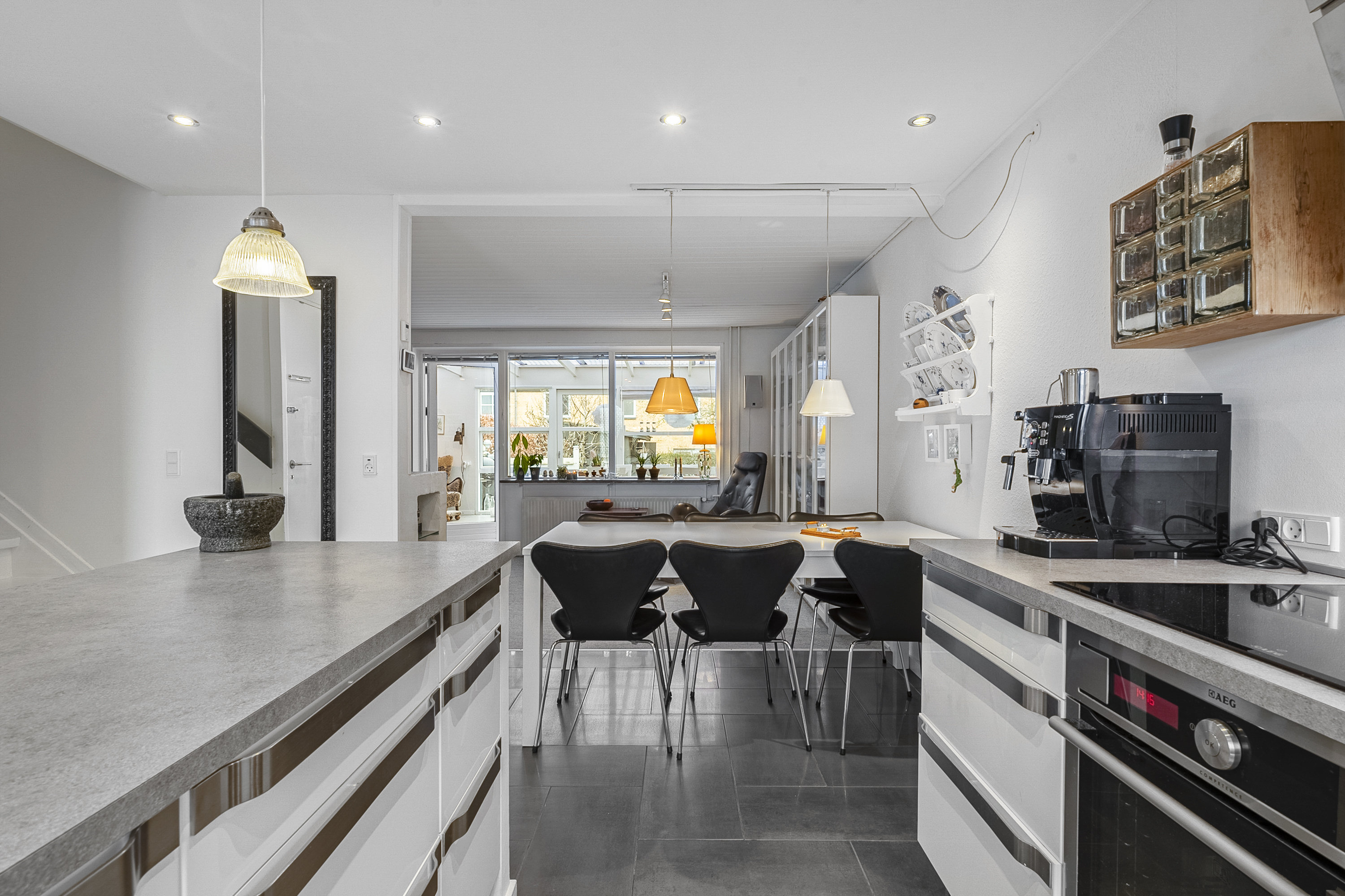 Fremhævet køkken billede i fuldskærmstilstand. Billede af Nyhøjen 702, 5330 Munkebo