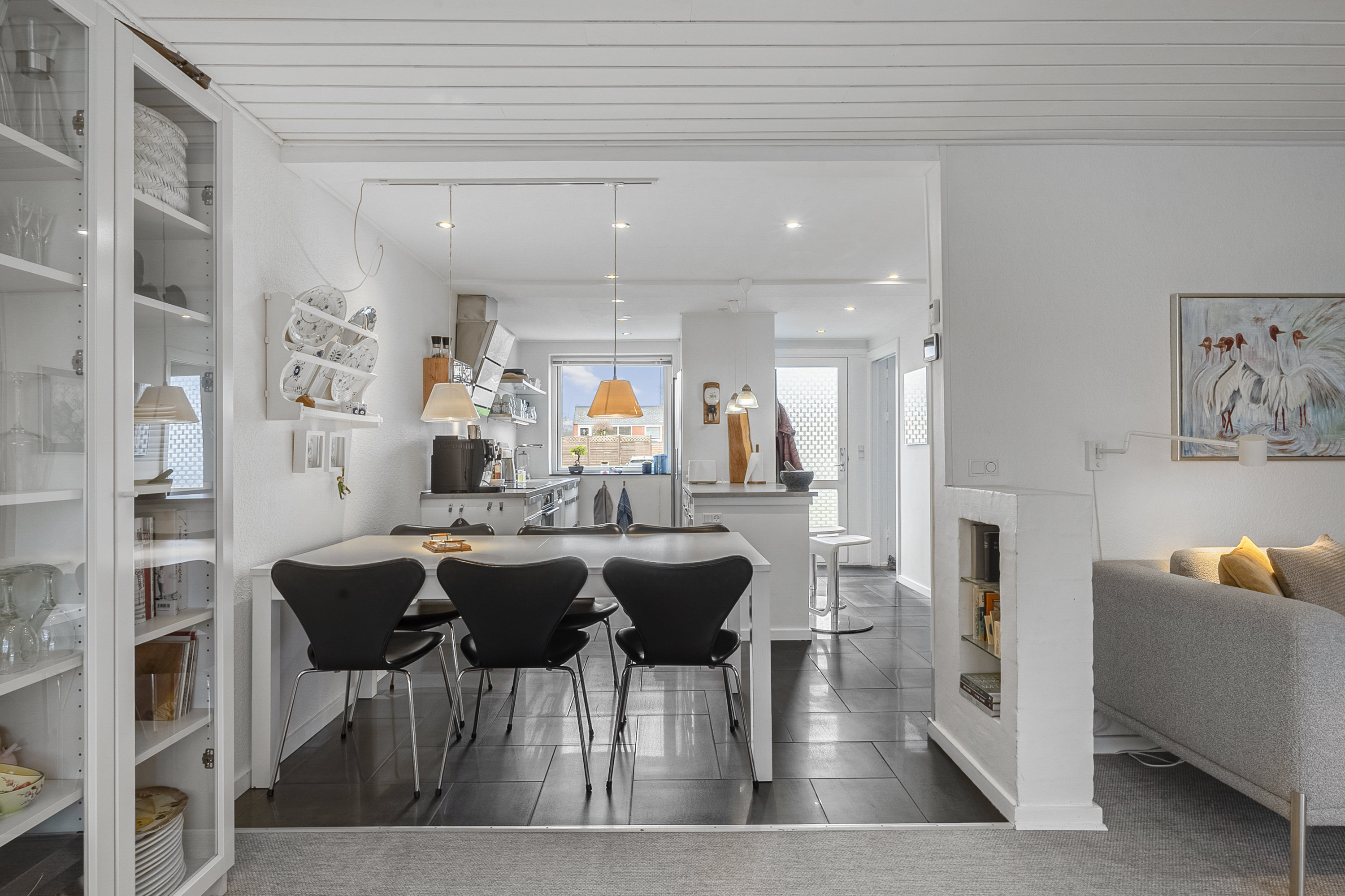 Fremhævet spisestue billede i fuldskærmstilstand. Billede af Nyhøjen 702, 5330 Munkebo