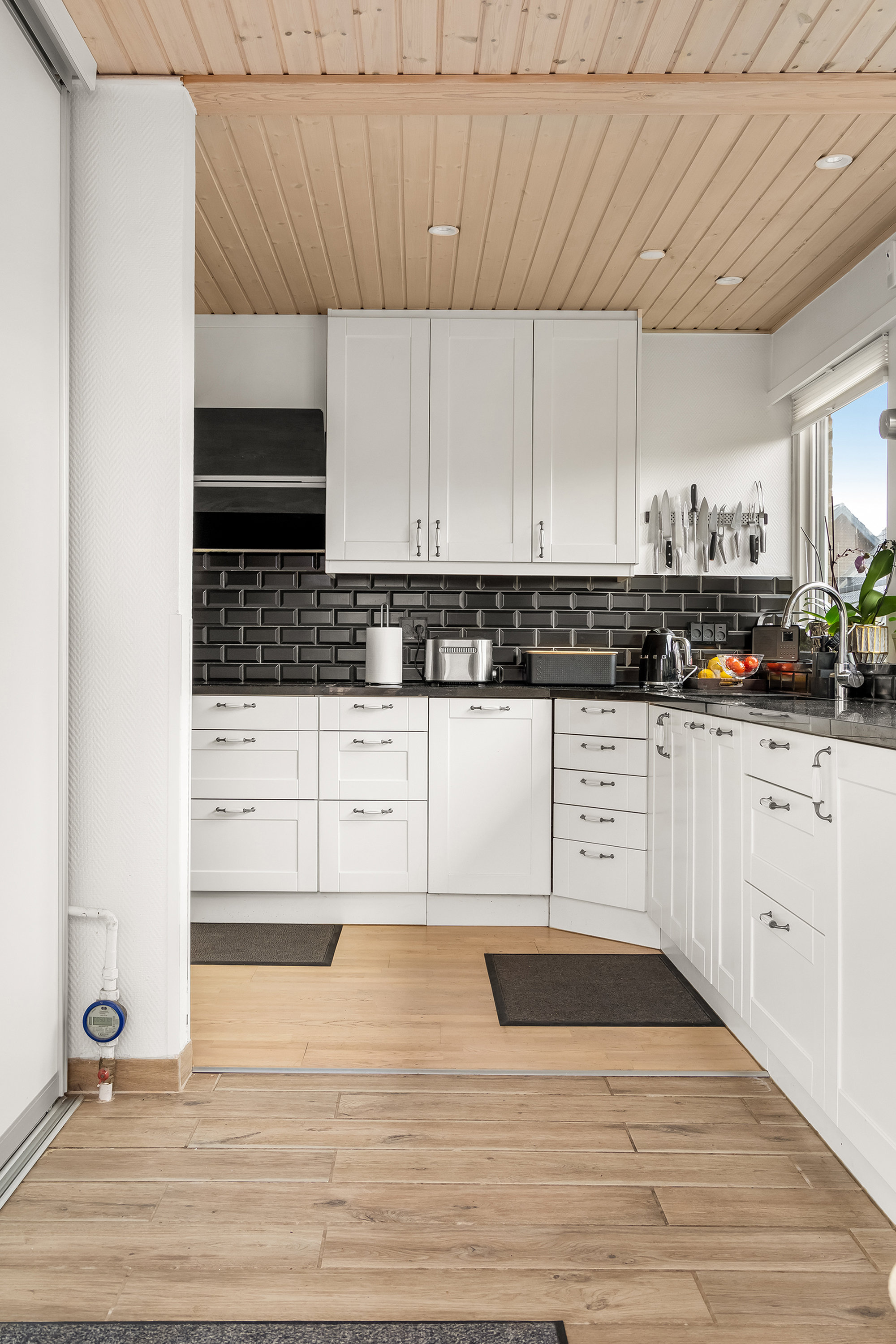 Fremhævet køkken billede i fuldskærmstilstand. Billede af Klintevej 1A, 3600 Frederikssund