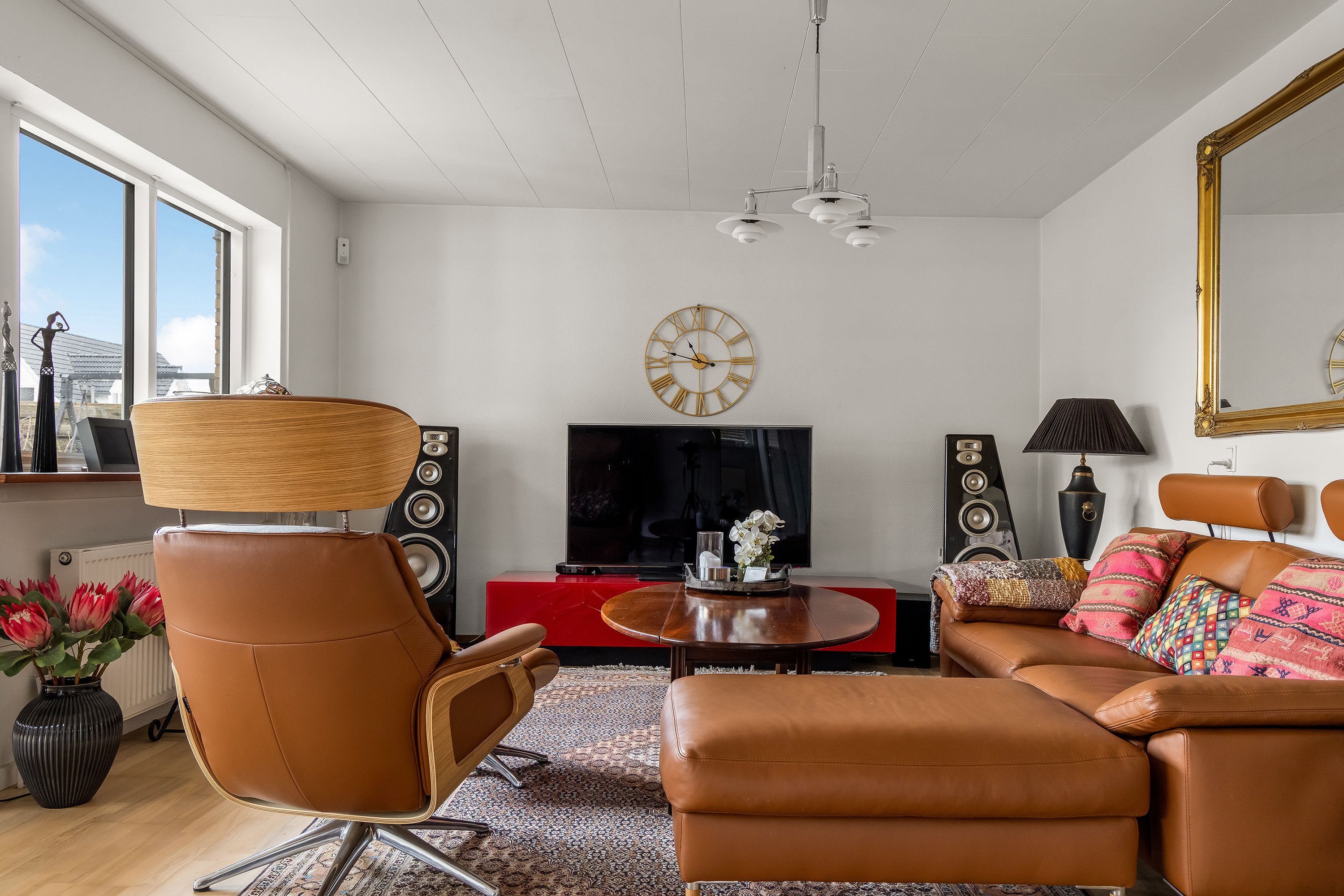 Fremhævet stue billede i fuldskærmstilstand. Billede af Klintevej 1A, 3600 Frederikssund