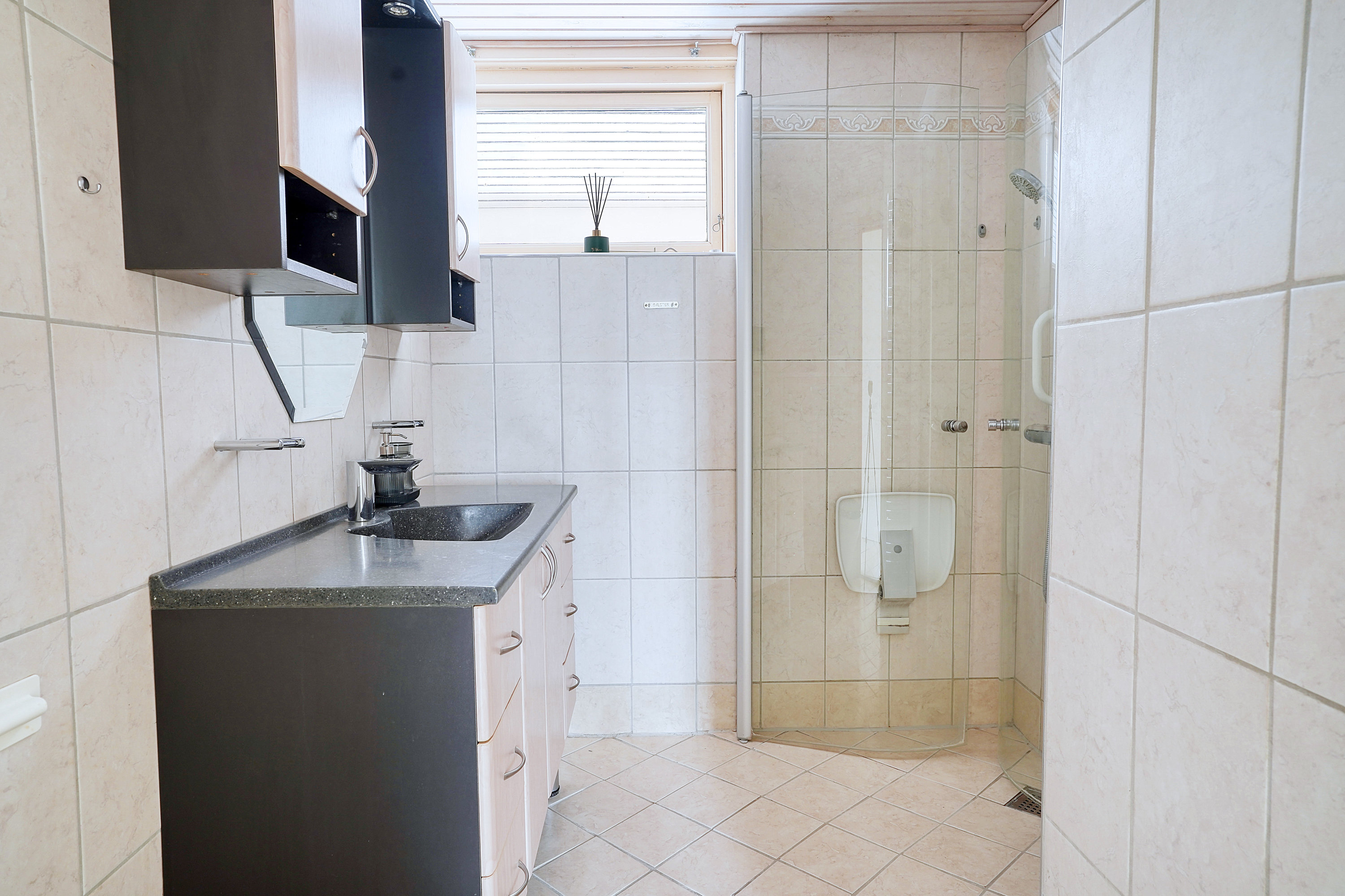 Fremhævet badeværelse billede i fuldskærmstilstand. Billede af Kirkevej 7, Blistrup, 3230 Græsted