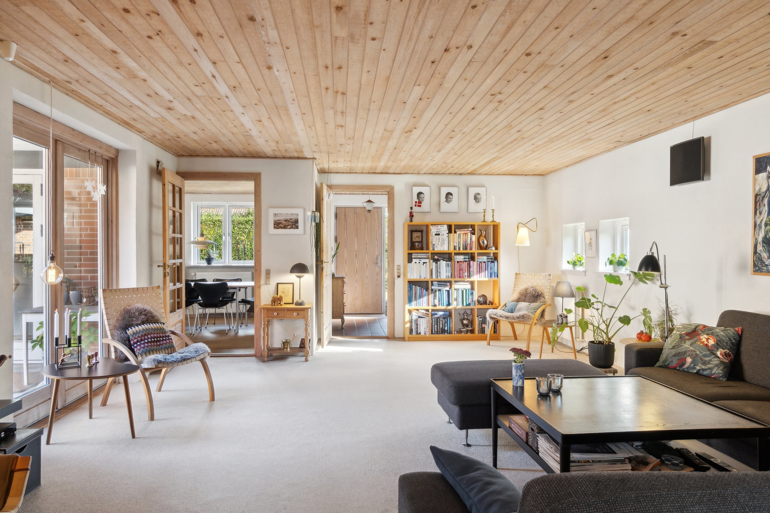 Fremhævet stue billede i fuldskærmstilstand. Billede af Poppelvej 71, Glyngøre, 7870 Roslev