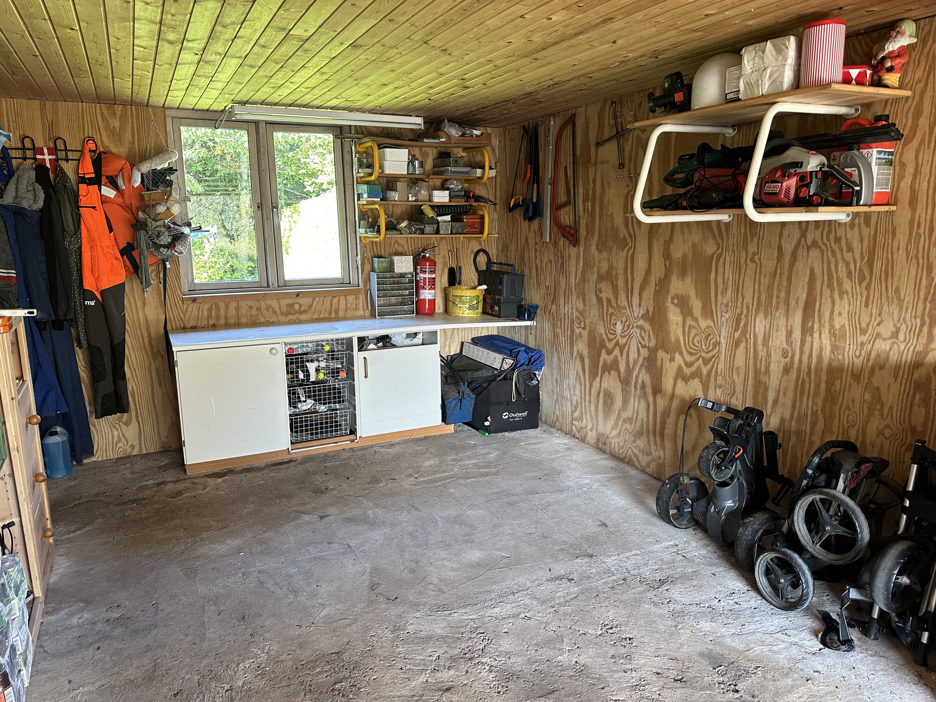 Fremhævet garage billede i fuldskærmstilstand. Billede af Poppelvej 71, Glyngøre, 7870 Roslev