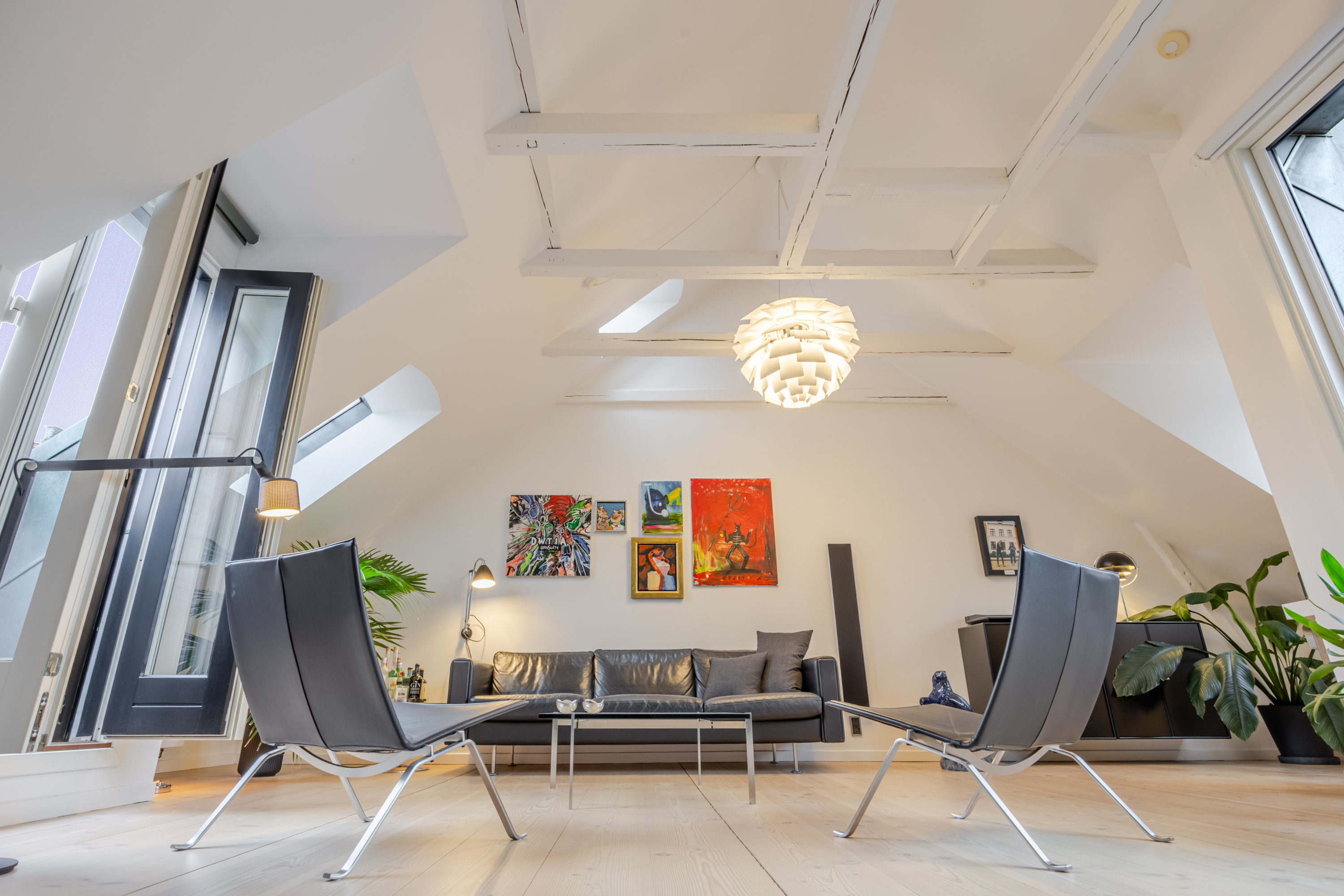 Fremhævet stue billede i fuldskærmstilstand. Billede af Krusemyntegade 3, 1318 København K