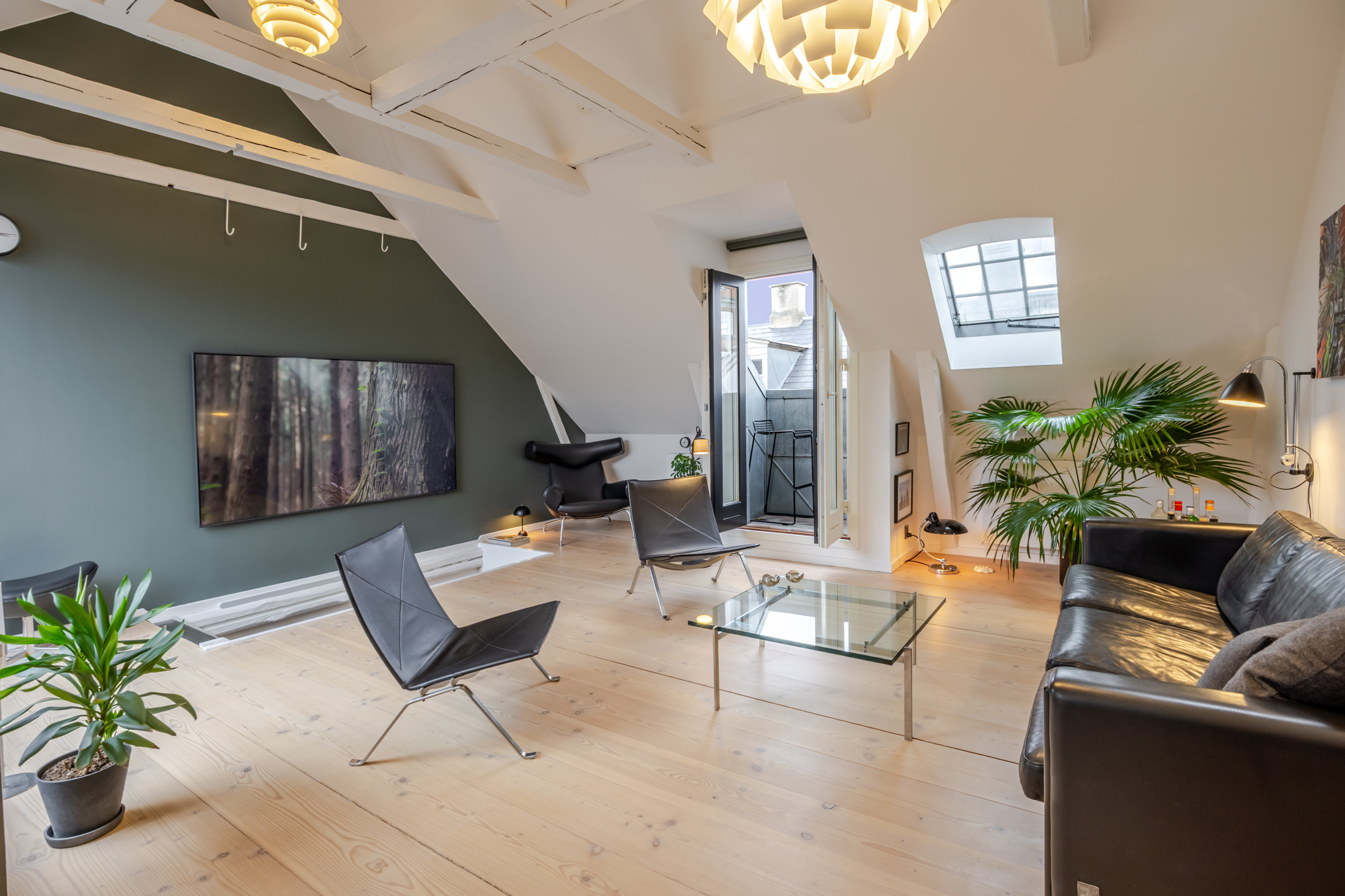 Fremhævet stue billede i fuldskærmstilstand. Billede af Krusemyntegade 3, 1318 København K