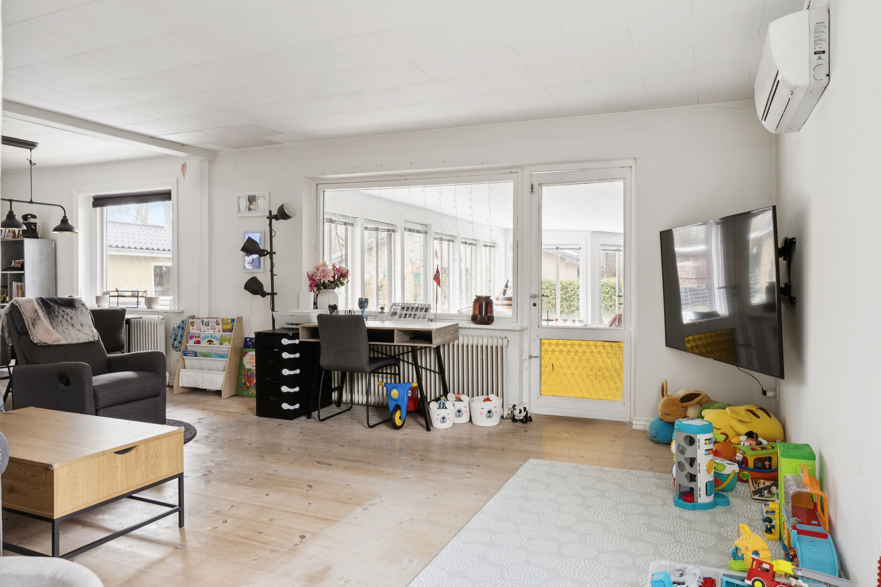 Fremhævet stue billede i fuldskærmstilstand. Billede af Agerhønevej 15B, 4200 Slagelse