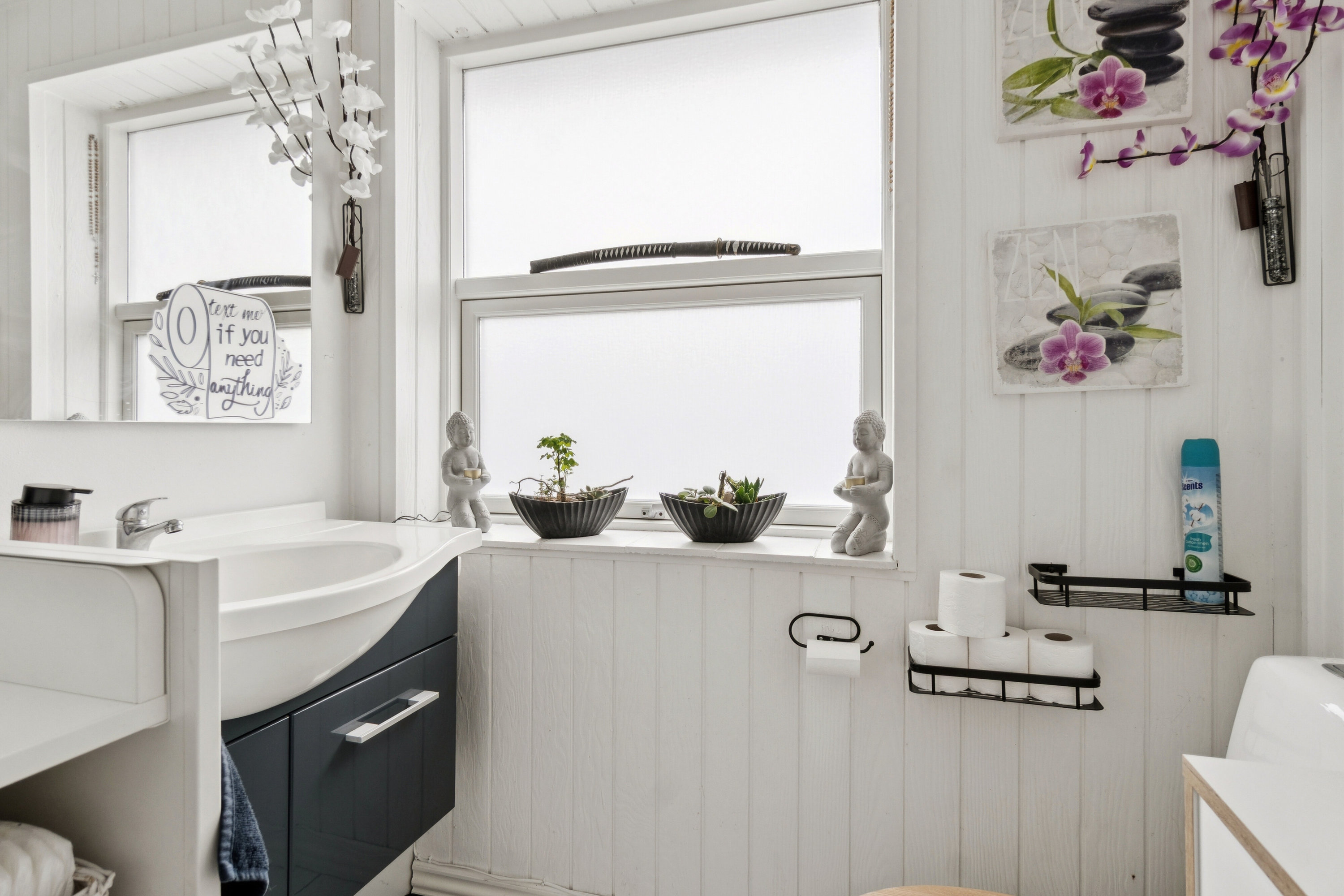 Fremhævet badeværelse billede i fuldskærmstilstand. Billede af Agerhønevej 15B, 4200 Slagelse