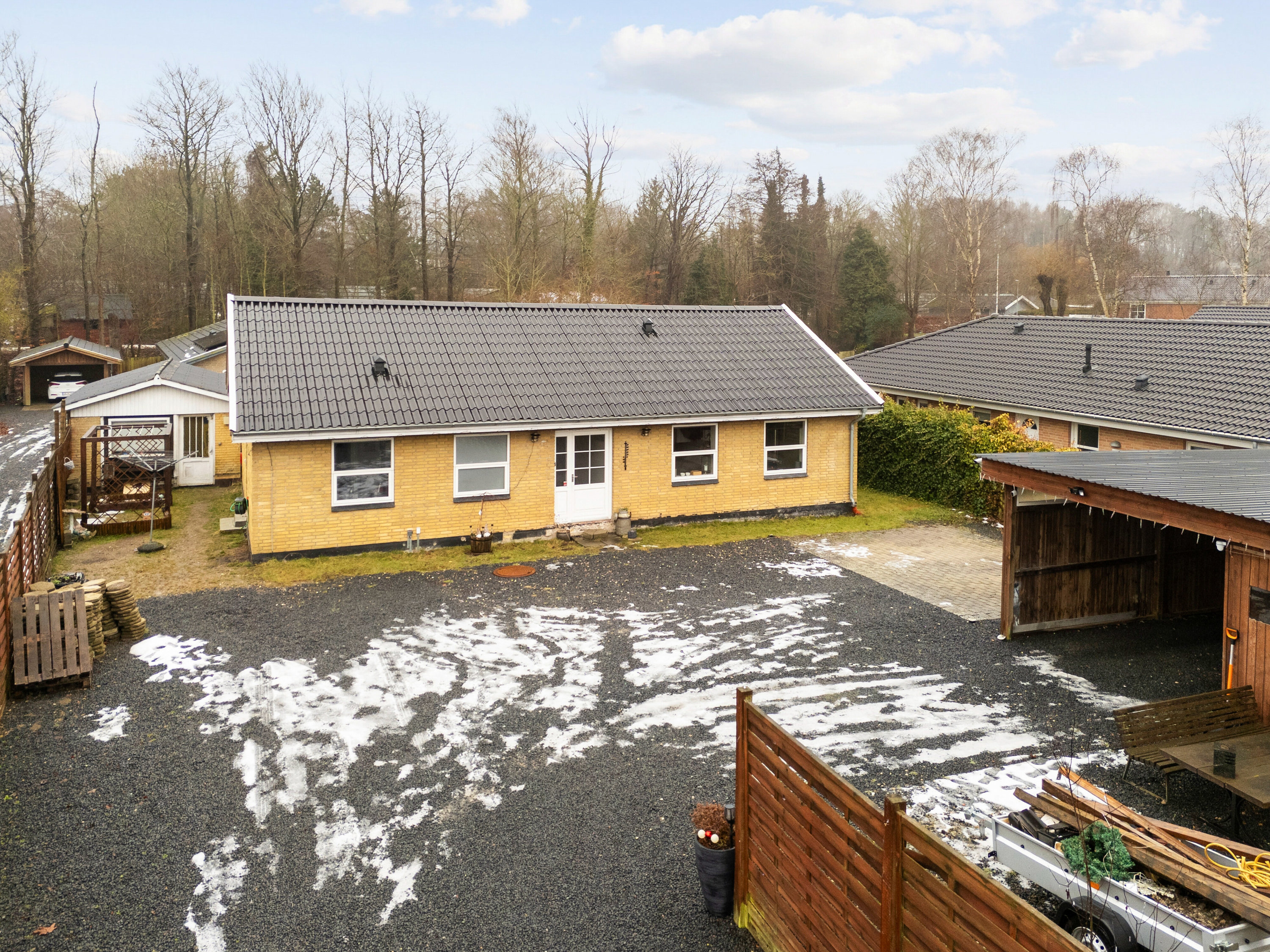 Fremhævet set fra haven billede i fuldskærmstilstand. Billede af Agerhønevej 15B, 4200 Slagelse