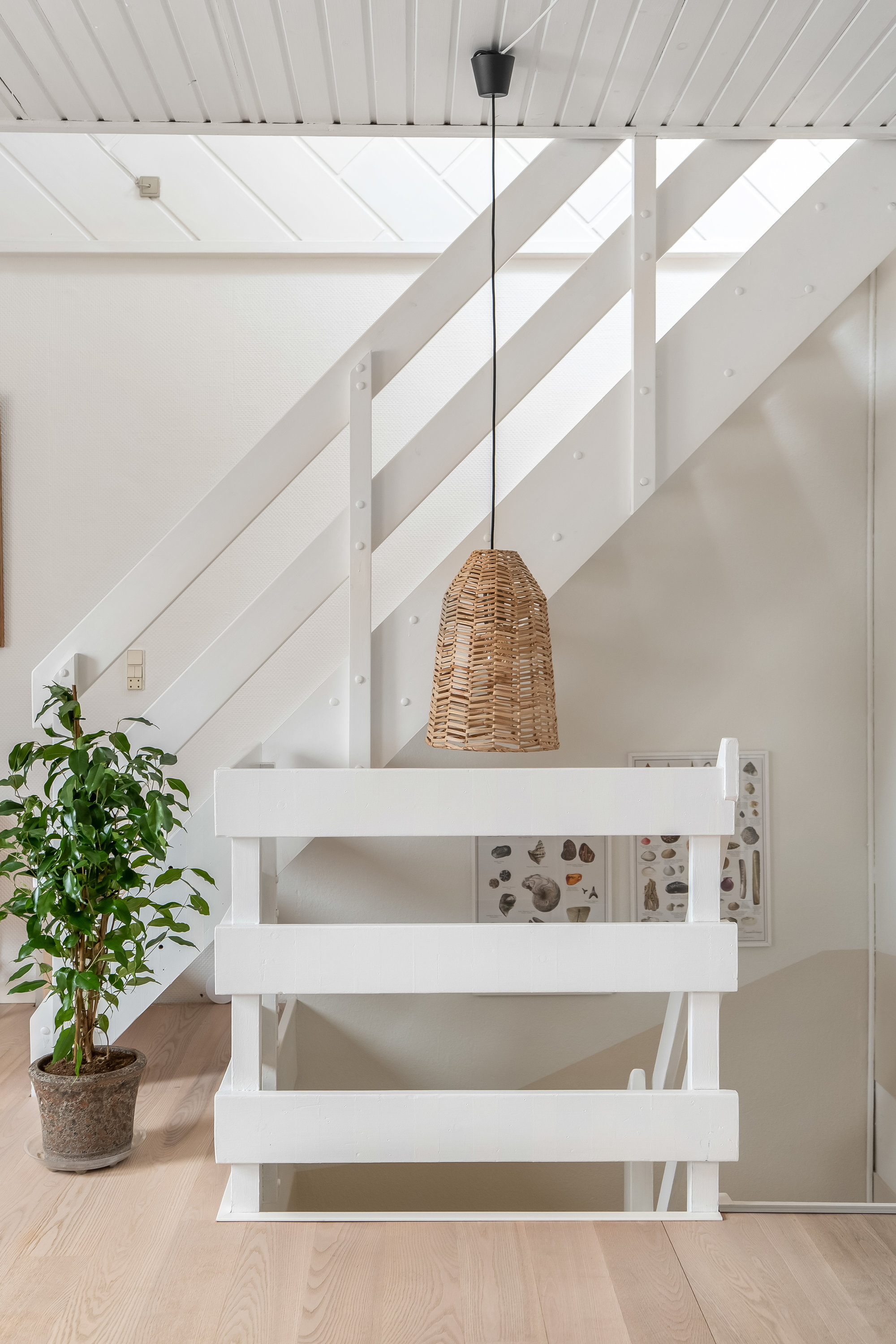 Fremhævet trappe billede i fuldskærmstilstand. Billede af Slåenbækken 6, Ny Hammersholt, 3400 Hillerød