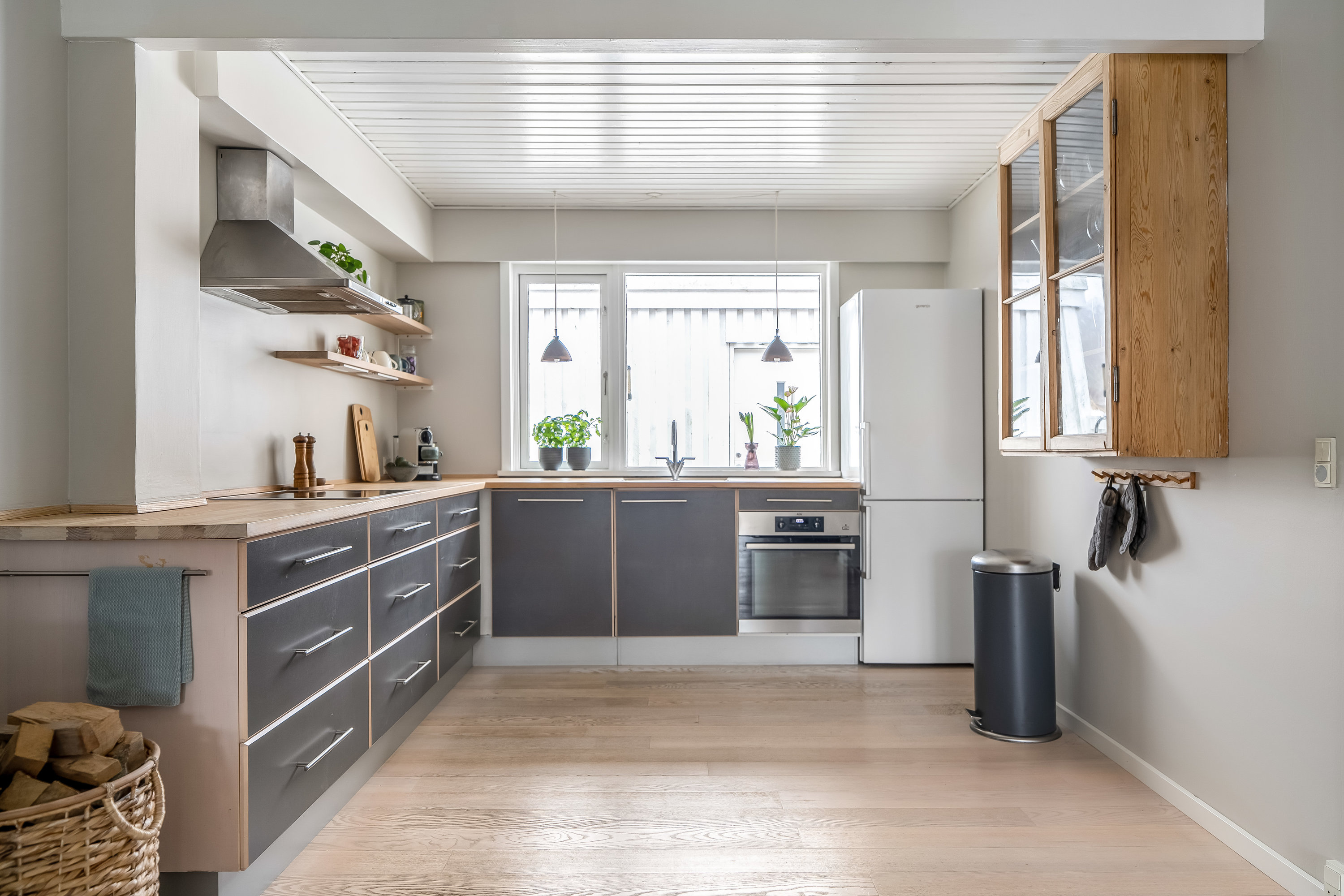 Fremhævet køkken billede i fuldskærmstilstand. Billede af Slåenbækken 6, Ny Hammersholt, 3400 Hillerød