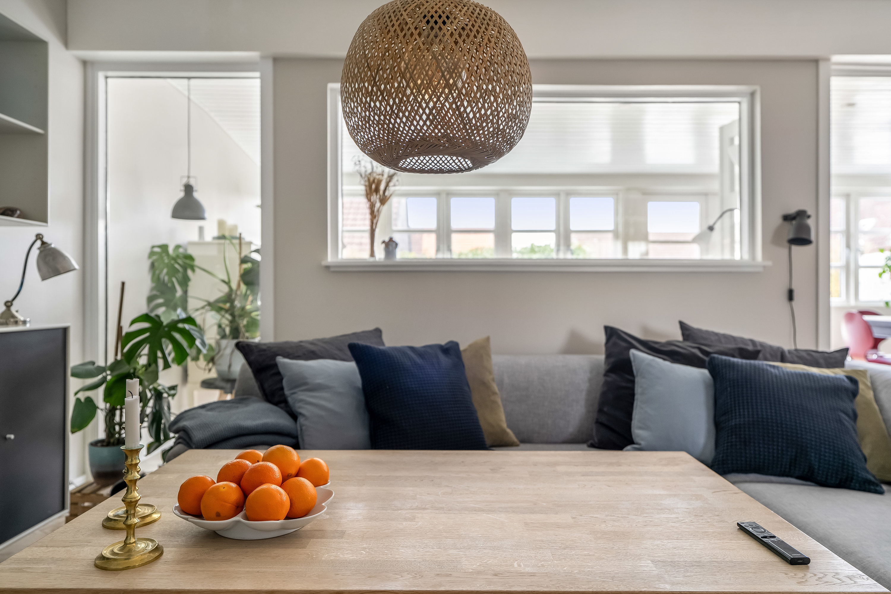 Fremhævet stue billede i fuldskærmstilstand. Billede af Slåenbækken 6, Ny Hammersholt, 3400 Hillerød