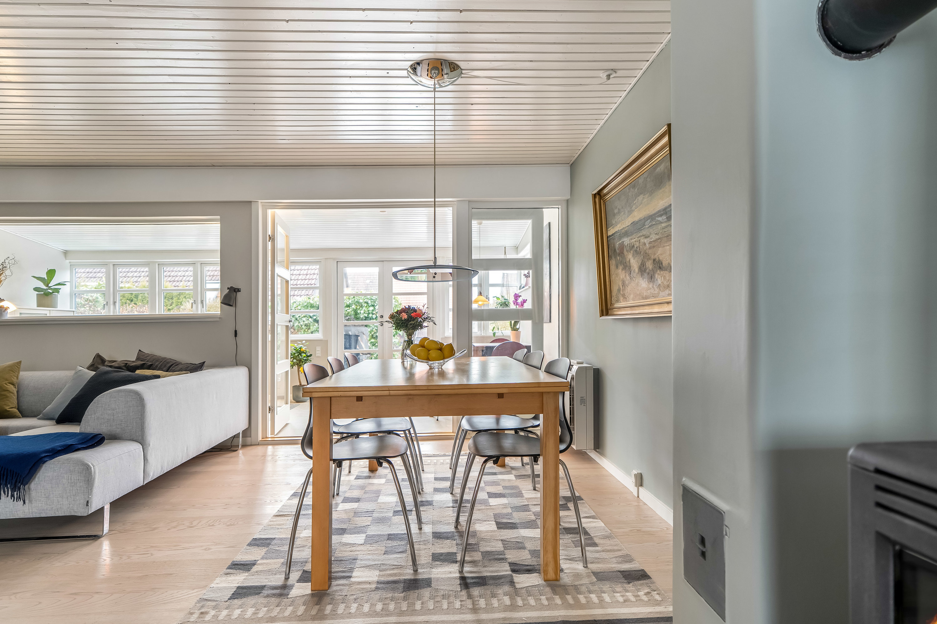 Fremhævet stue billede i fuldskærmstilstand. Billede af Slåenbækken 6, Ny Hammersholt, 3400 Hillerød