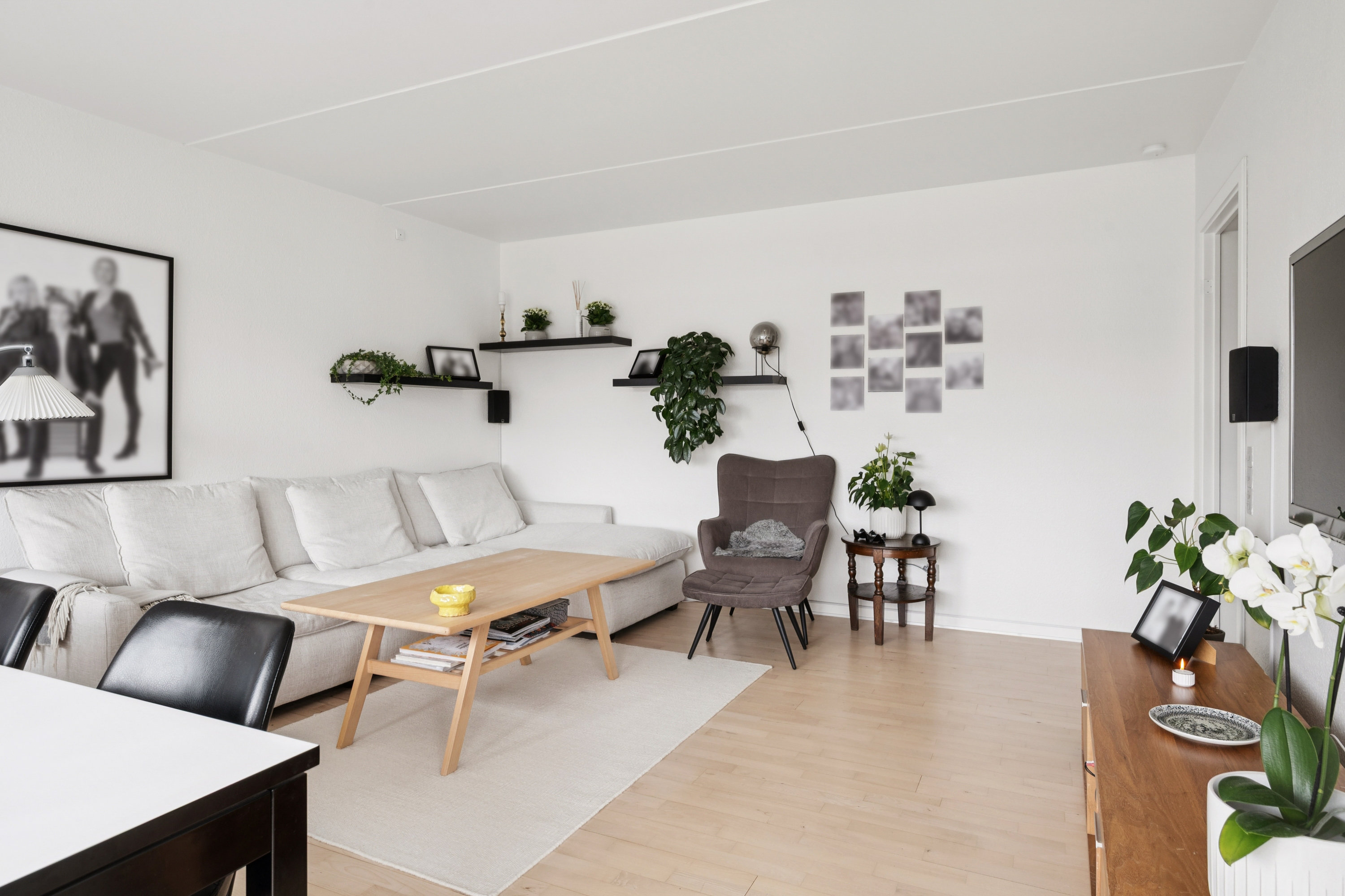 Fremhævet stue billede i fuldskærmstilstand. Billede af Brobjerg Parkvej 105, 2. 4., 8250 Egå