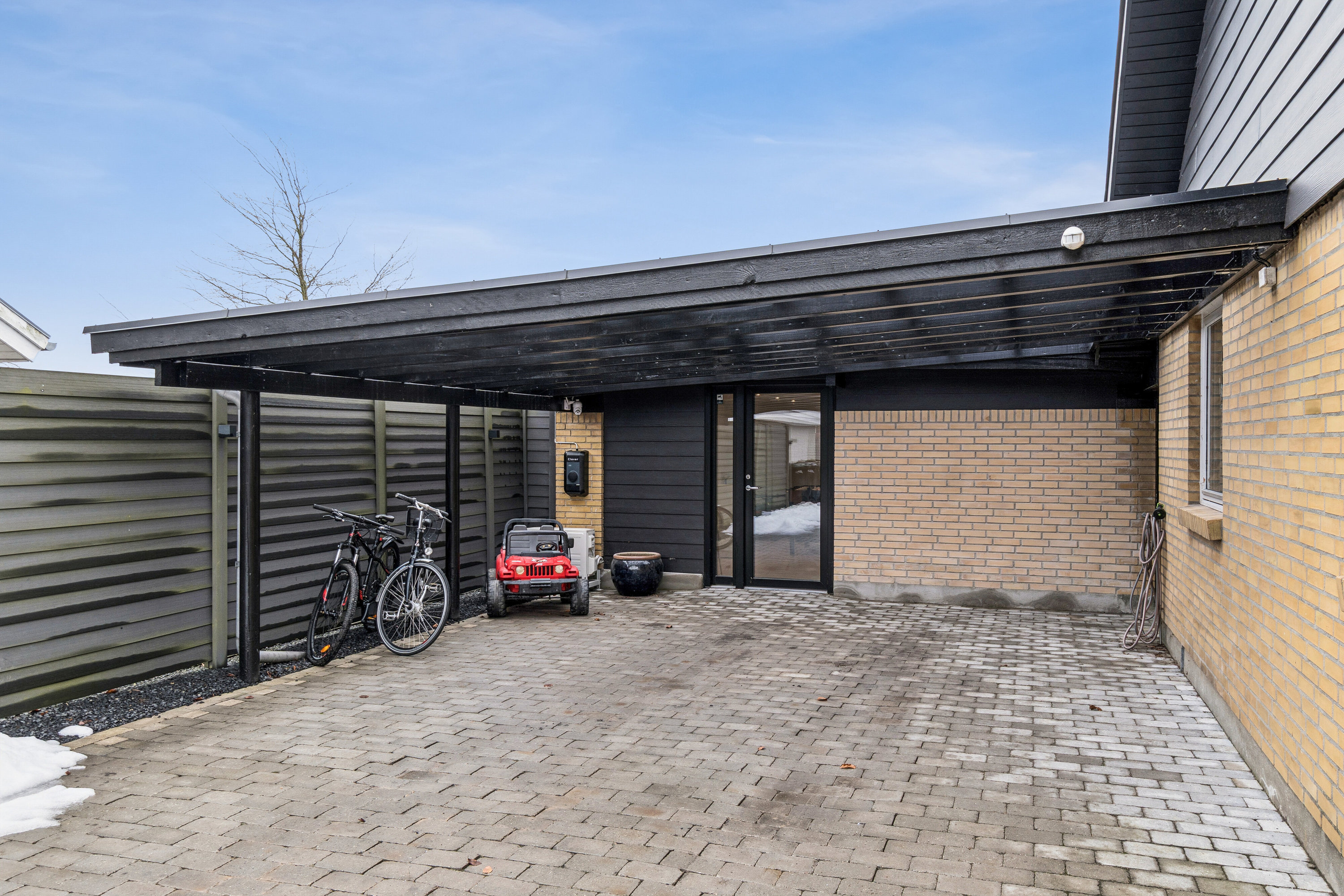 Fremhævet set fra haven billede i fuldskærmstilstand. Billede af Vibevej 15, 4261 Dalmose