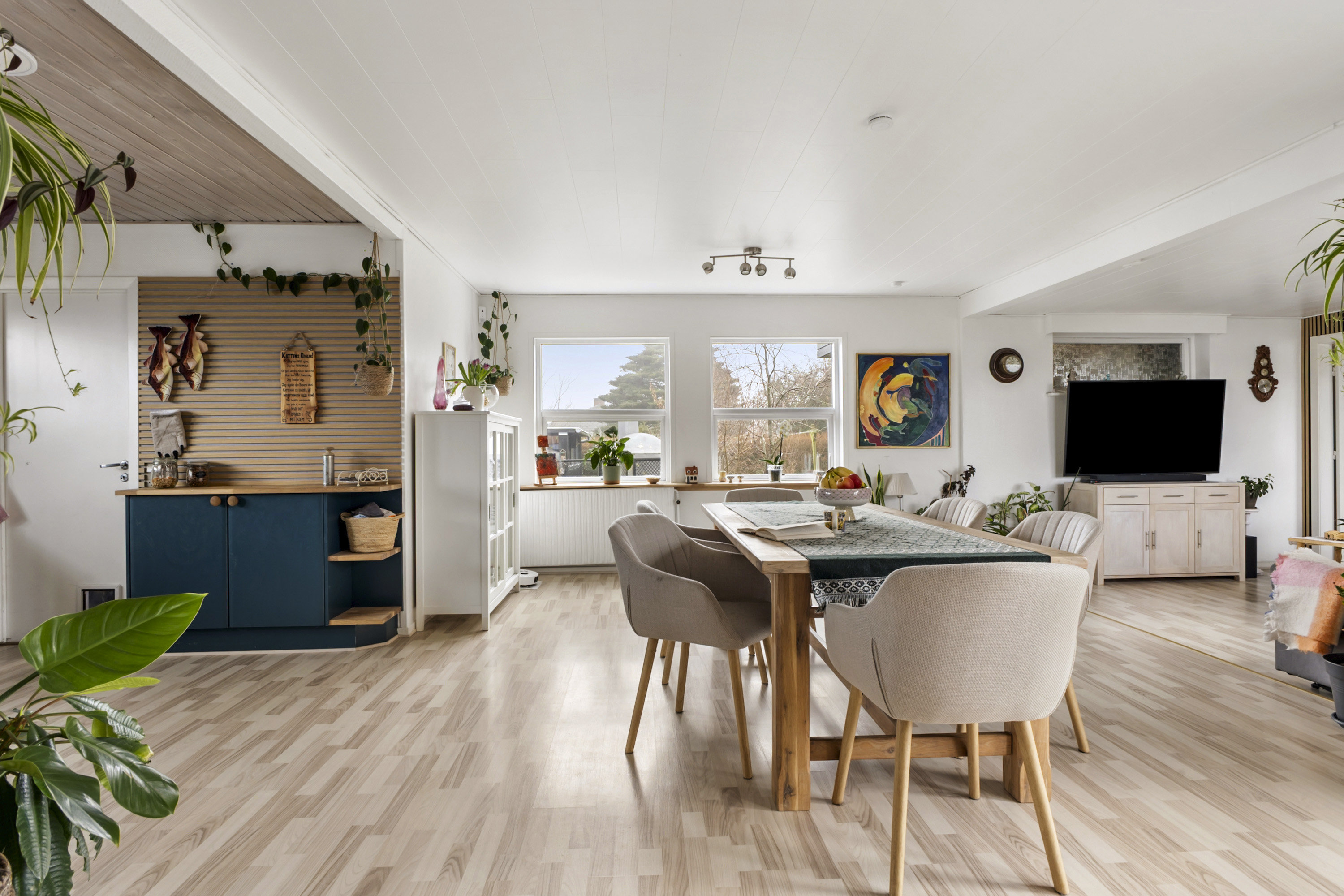 Fremhævet spisestue billede i fuldskærmstilstand. Billede af Søndermarken 9, Jels, 6630 Rødding