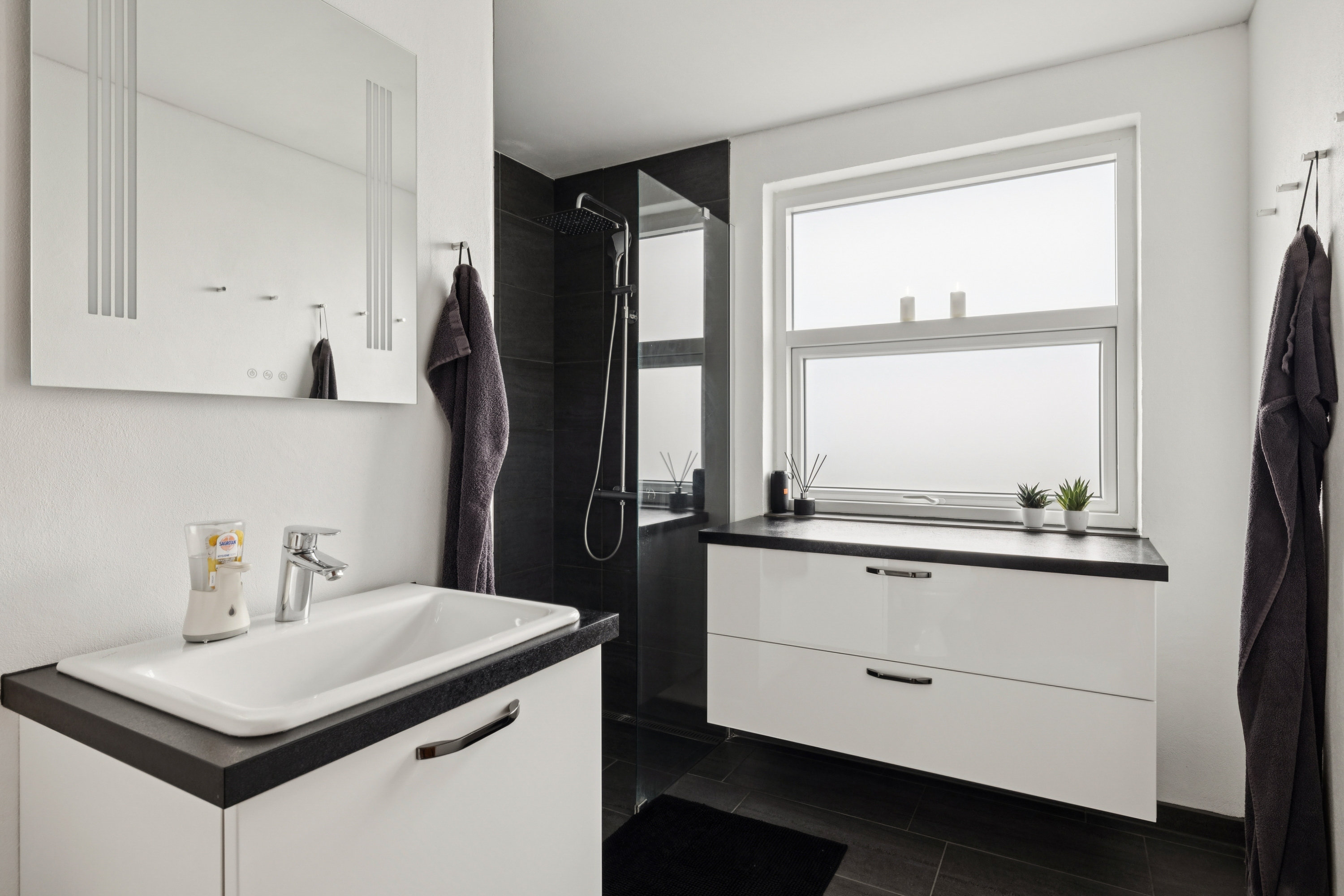 Fremhævet badeværelse billede i fuldskærmstilstand. Billede af Granvænget 13, 7850 Stoholm Jyll