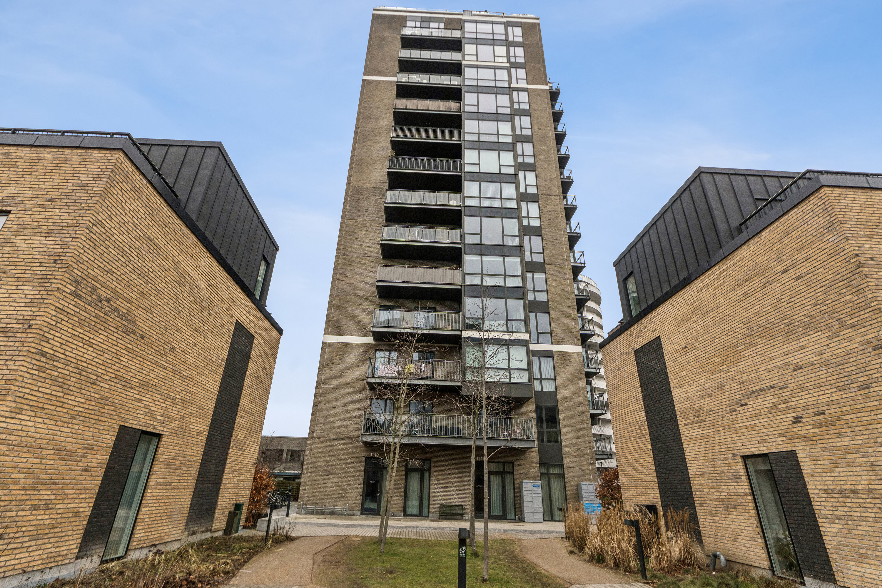 Fremhævet facade billede i fuldskærmstilstand. Billede af Amager Strandvej 114C, 1. th., 2300 København S