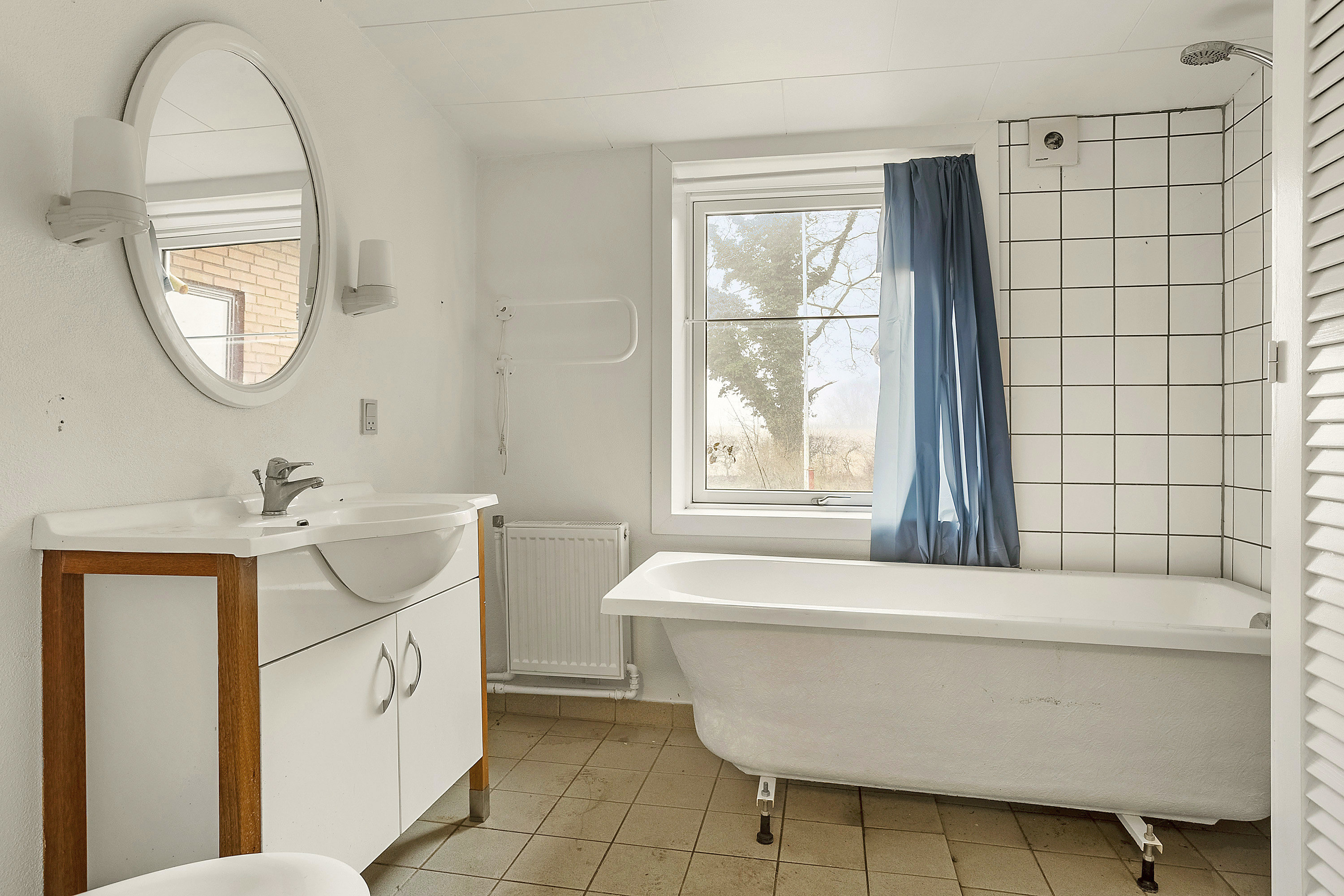 Fremhævet badeværelse billede i fuldskærmstilstand. Billede af Møllevej 6, Surhave, 6650 Brørup