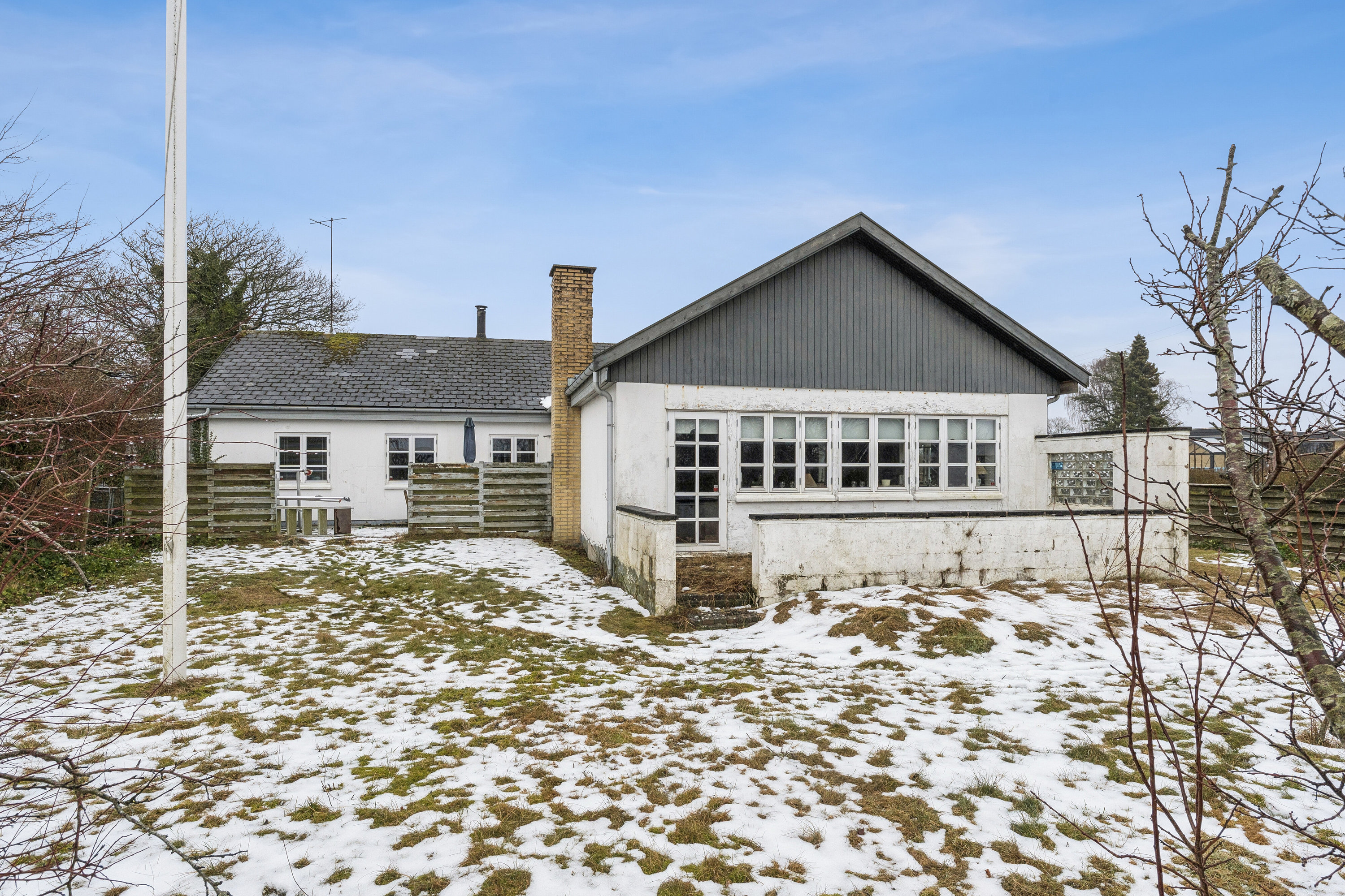 Fremhævet set fra haven billede i fuldskærmstilstand. Billede af Frejasvej 47, 9800 Hjørring