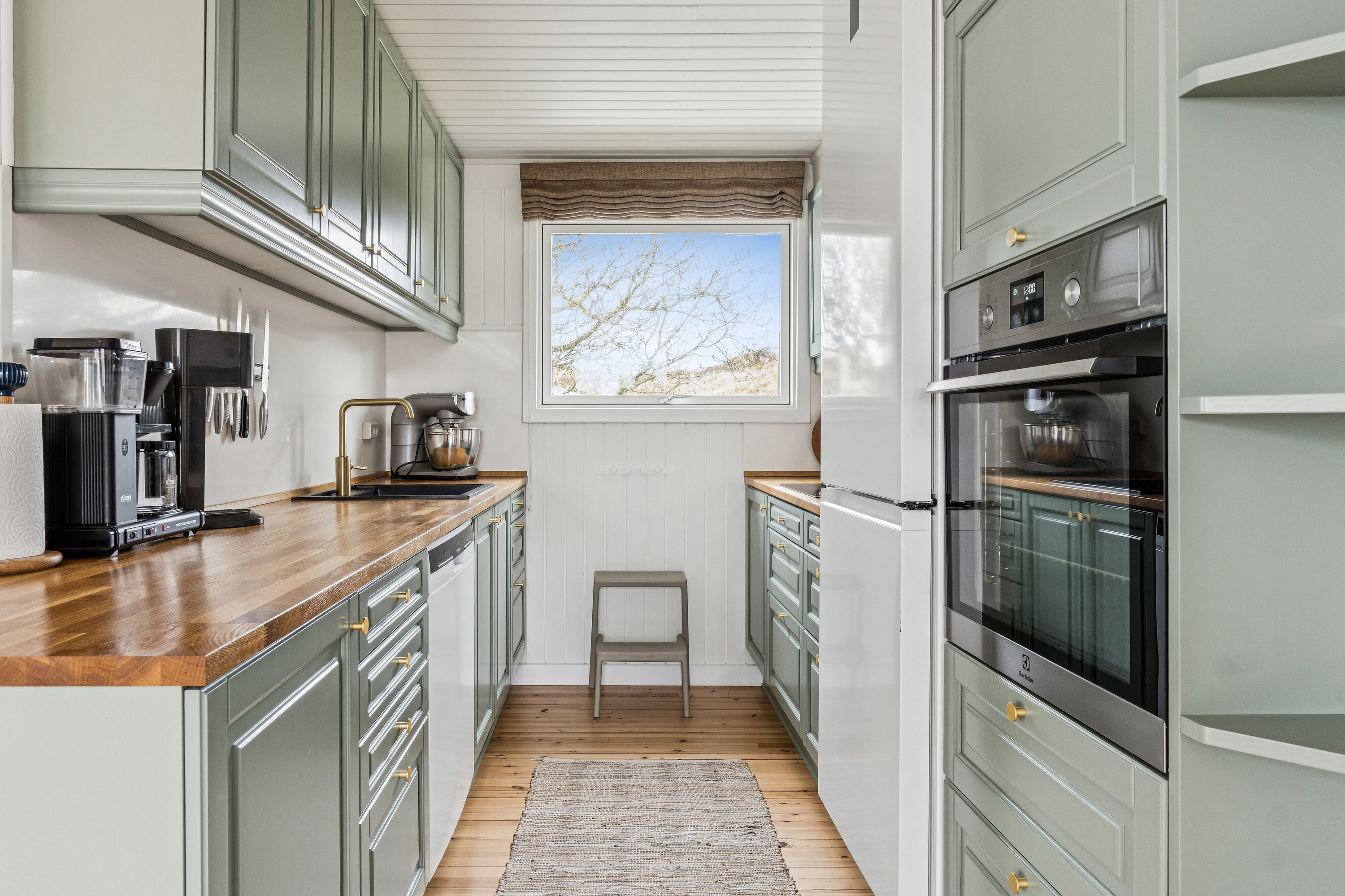 Fremhævet køkken billede i fuldskærmstilstand. Billede af Søndre Fyrreklit 9, Tornby, 9850 Hirtshals