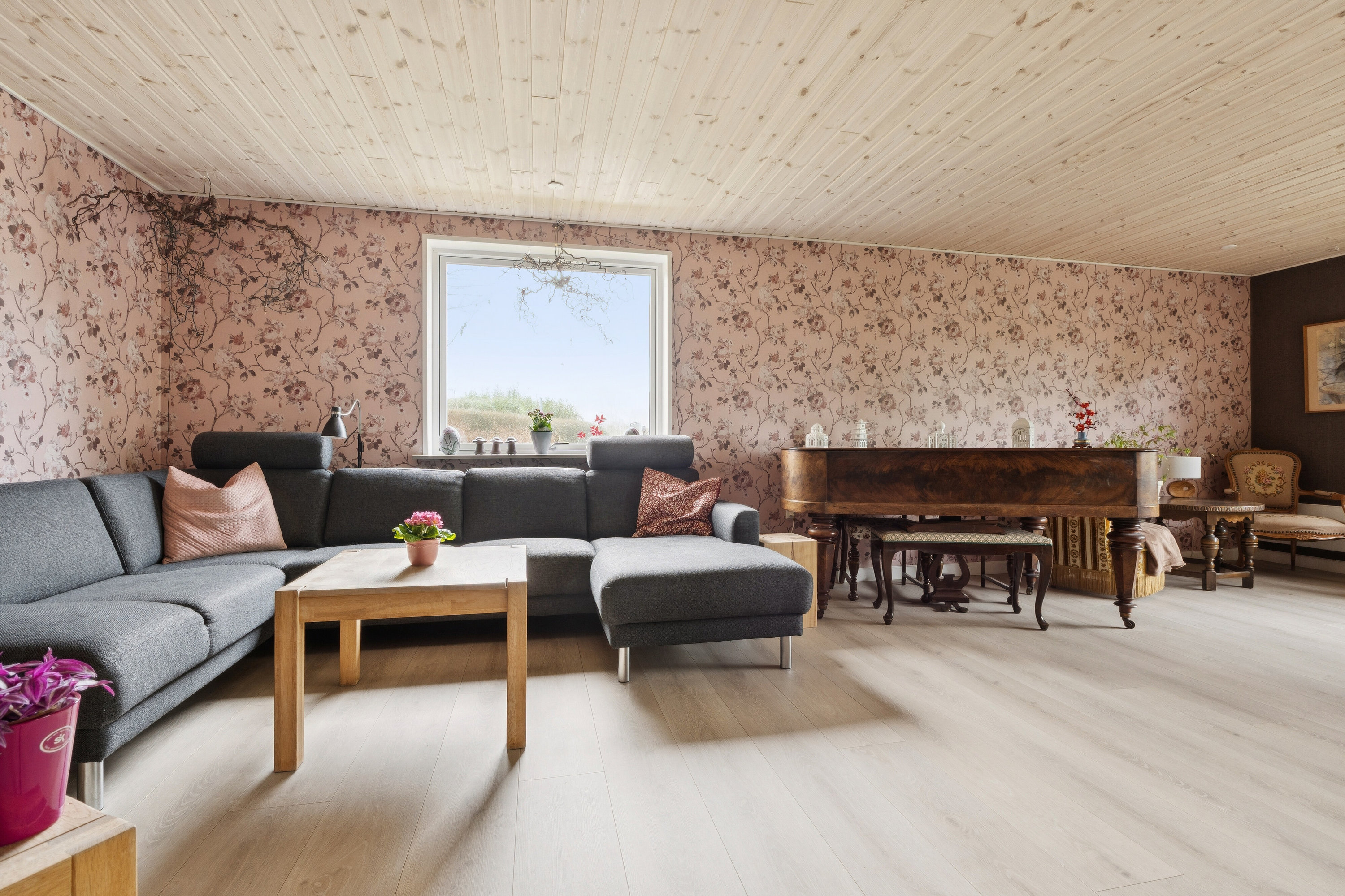 Fremhævet stue billede i fuldskærmstilstand. Billede af Bangsvej 9, 8641 Sorring