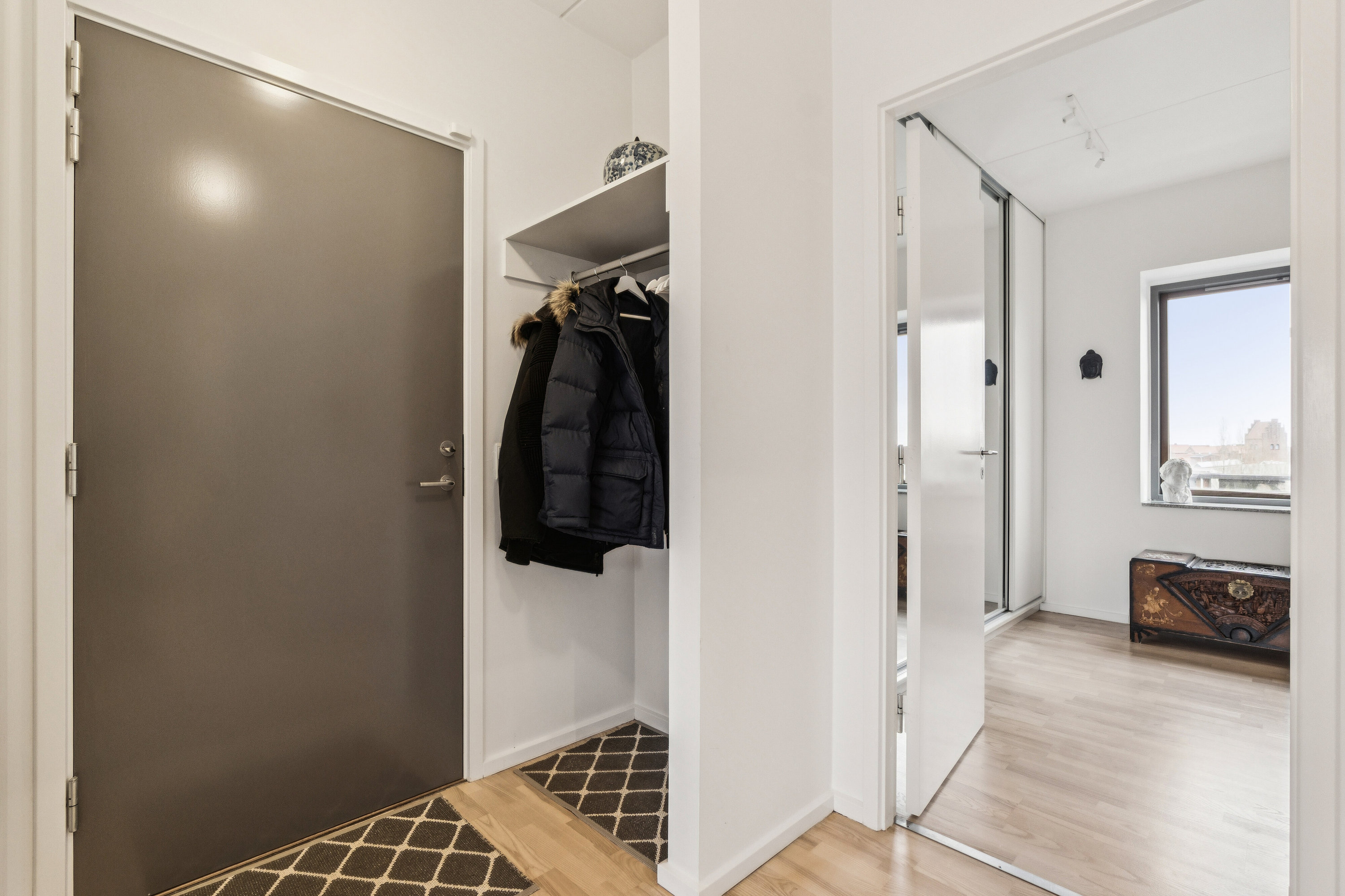 Fremhævet hall billede i fuldskærmstilstand. Billede af Carl Th. Zahles Gade 6, 5. th., 2300 København S