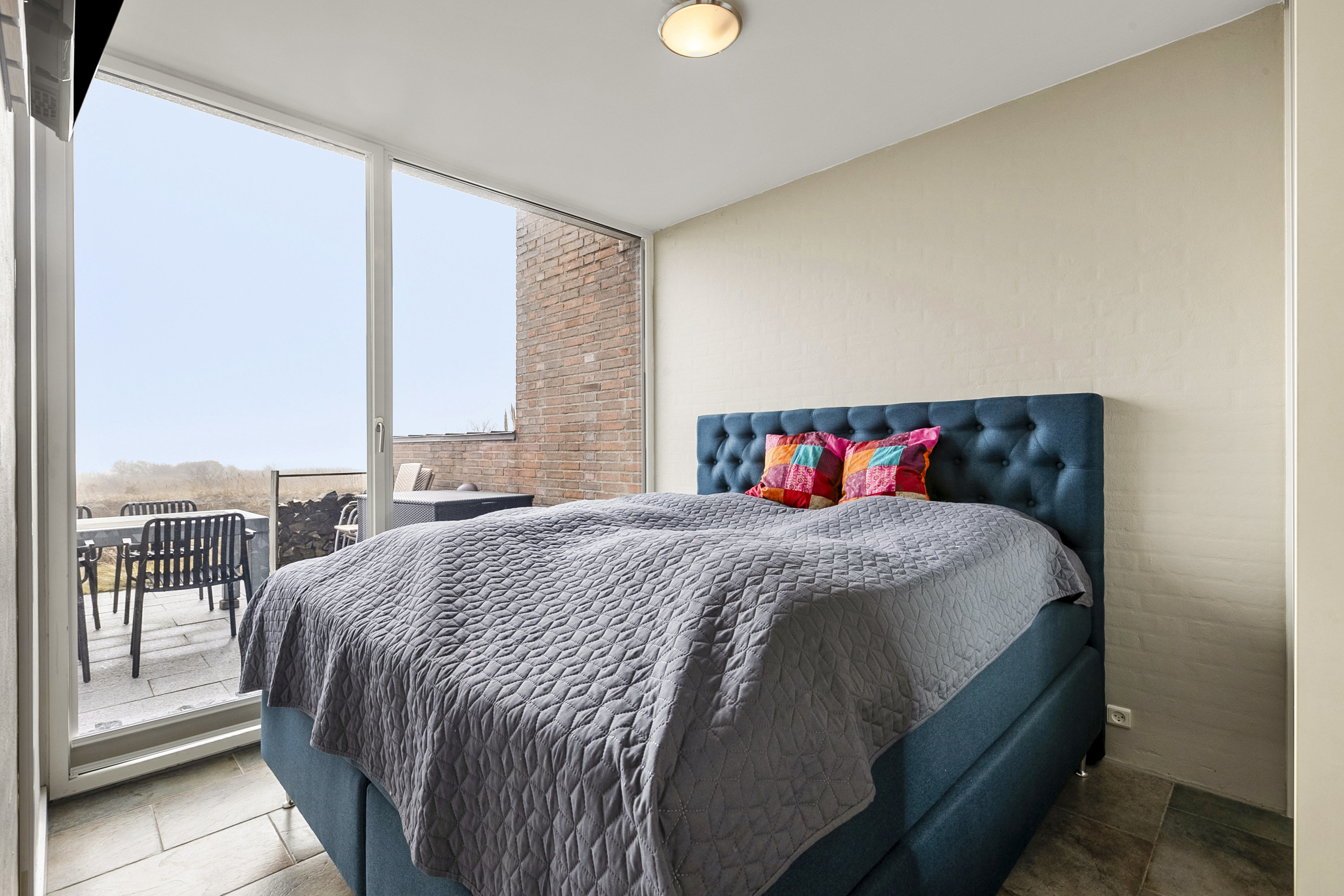 Fremhævet soveværelse billede i fuldskærmstilstand. Billede af Blåklokkevej 66, Havneby, 6792 Rømø