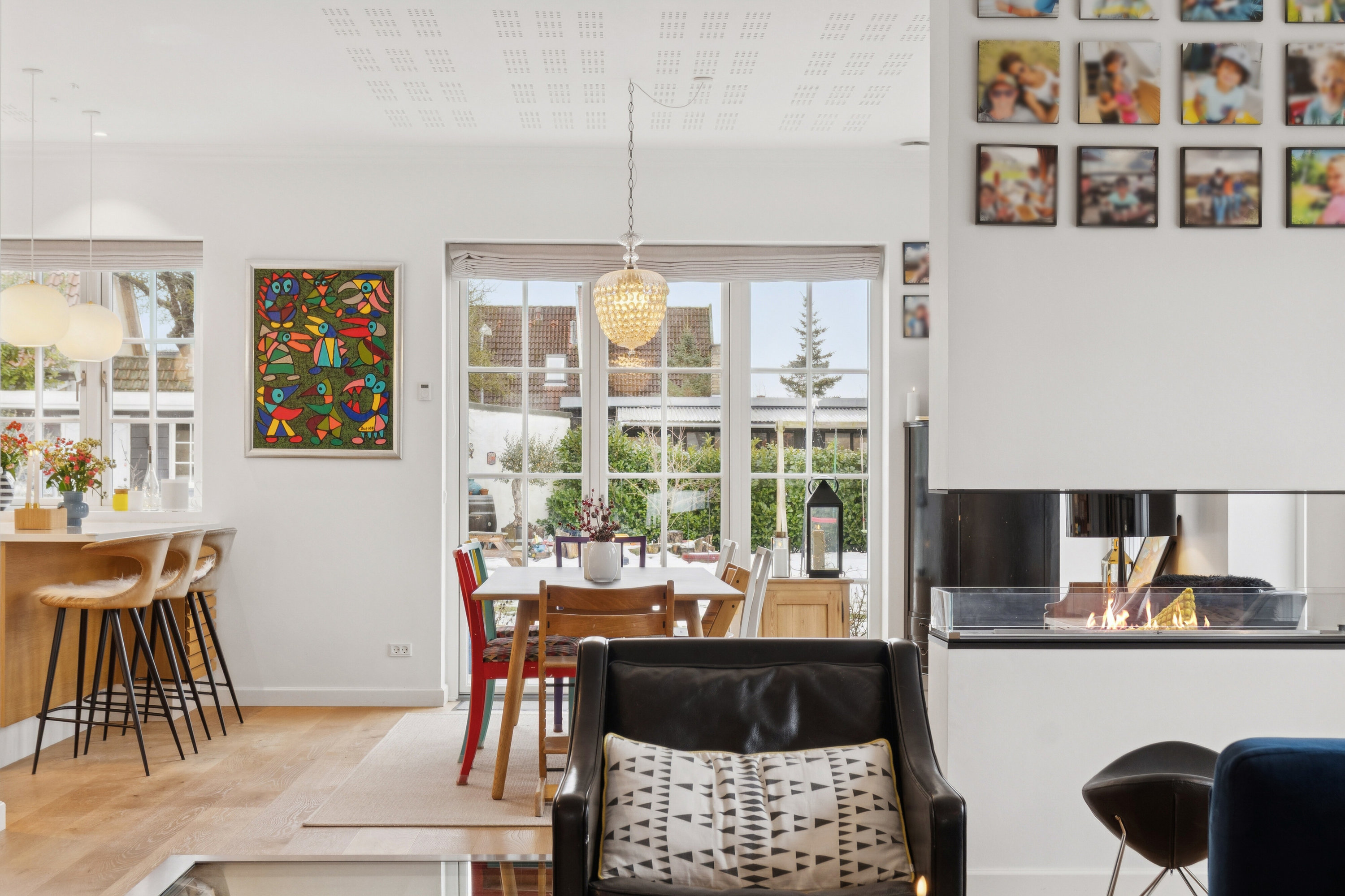 Fremhævet stue billede i fuldskærmstilstand. Billede af Strøbyvej 28, 2650 Hvidovre