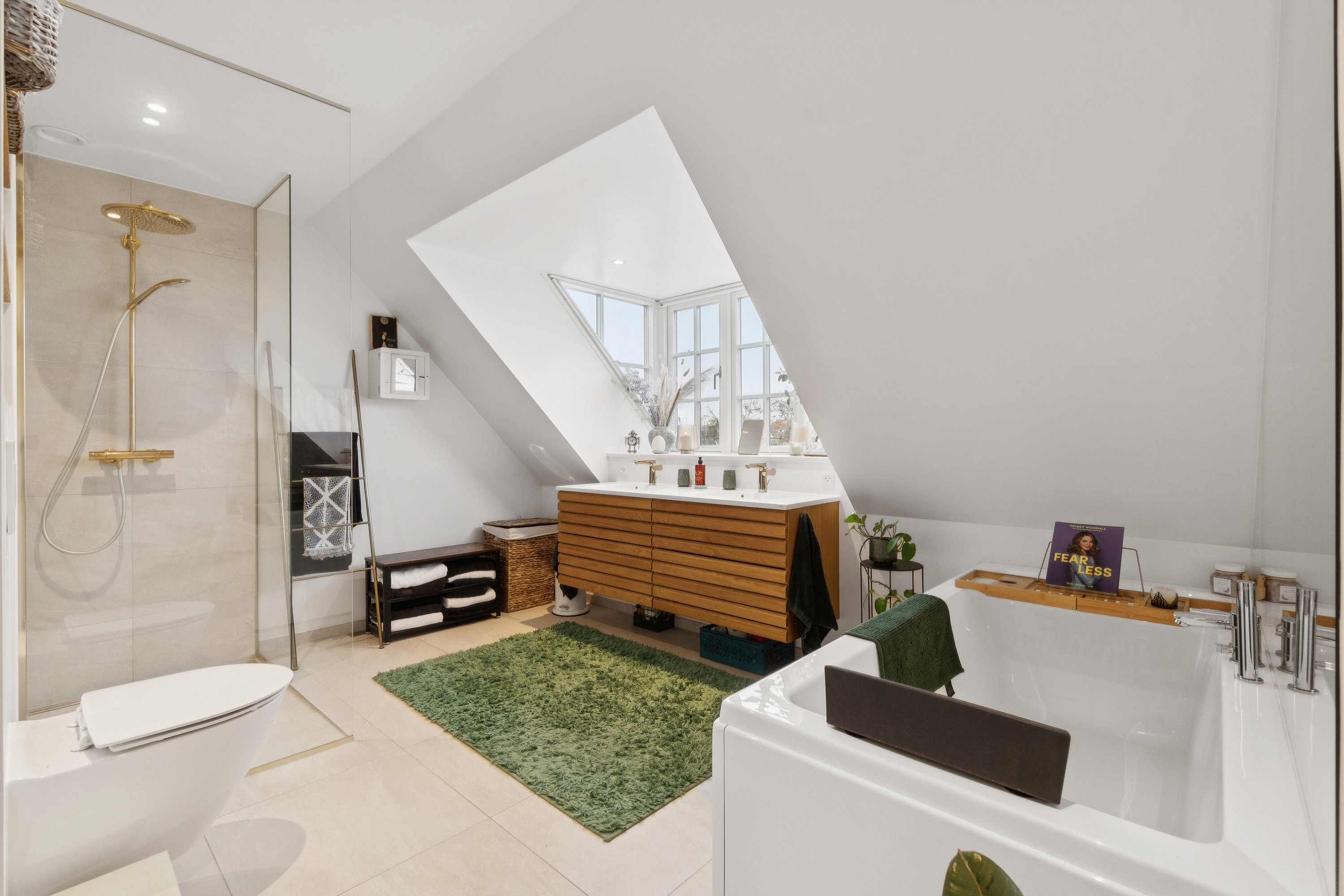 Fremhævet badeværelse billede i fuldskærmstilstand. Billede af Strøbyvej 28, 2650 Hvidovre