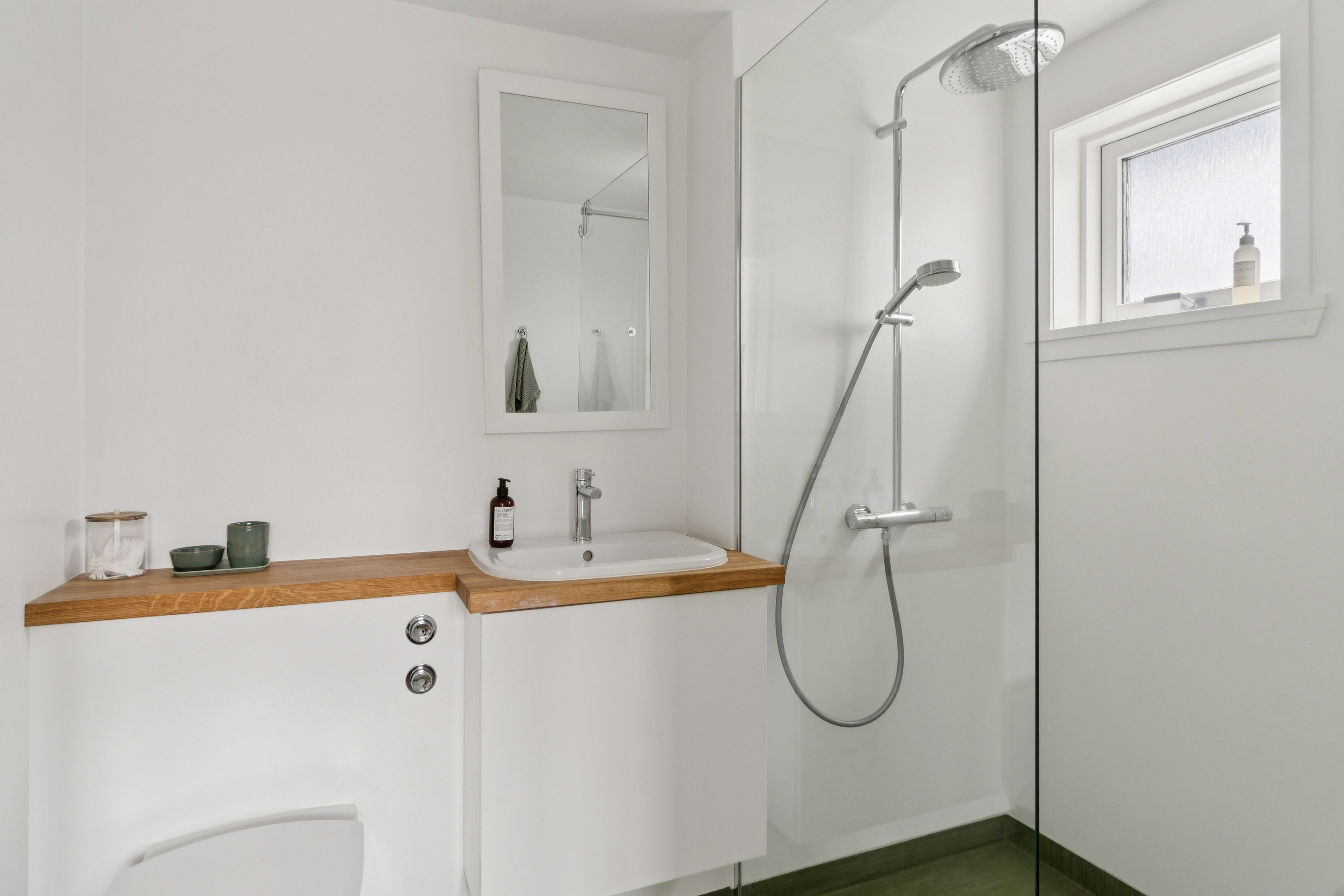 Fremhævet badeværelse billede i fuldskærmstilstand. Billede af Kystvej 34, st.. 8., 3100 Hornbæk