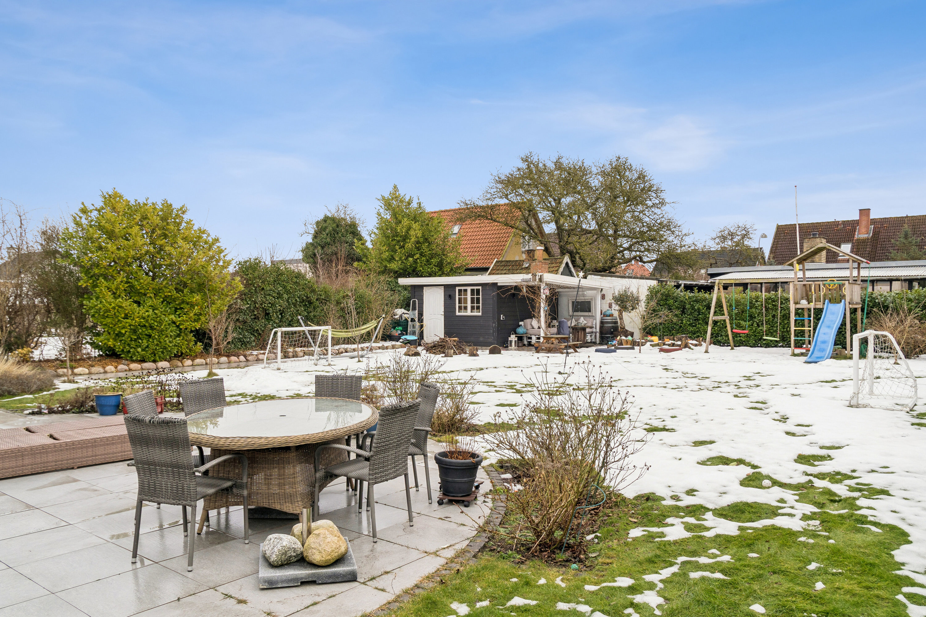 Fremhævet udendørs billede i fuldskærmstilstand. Billede af Strøbyvej 28, 2650 Hvidovre