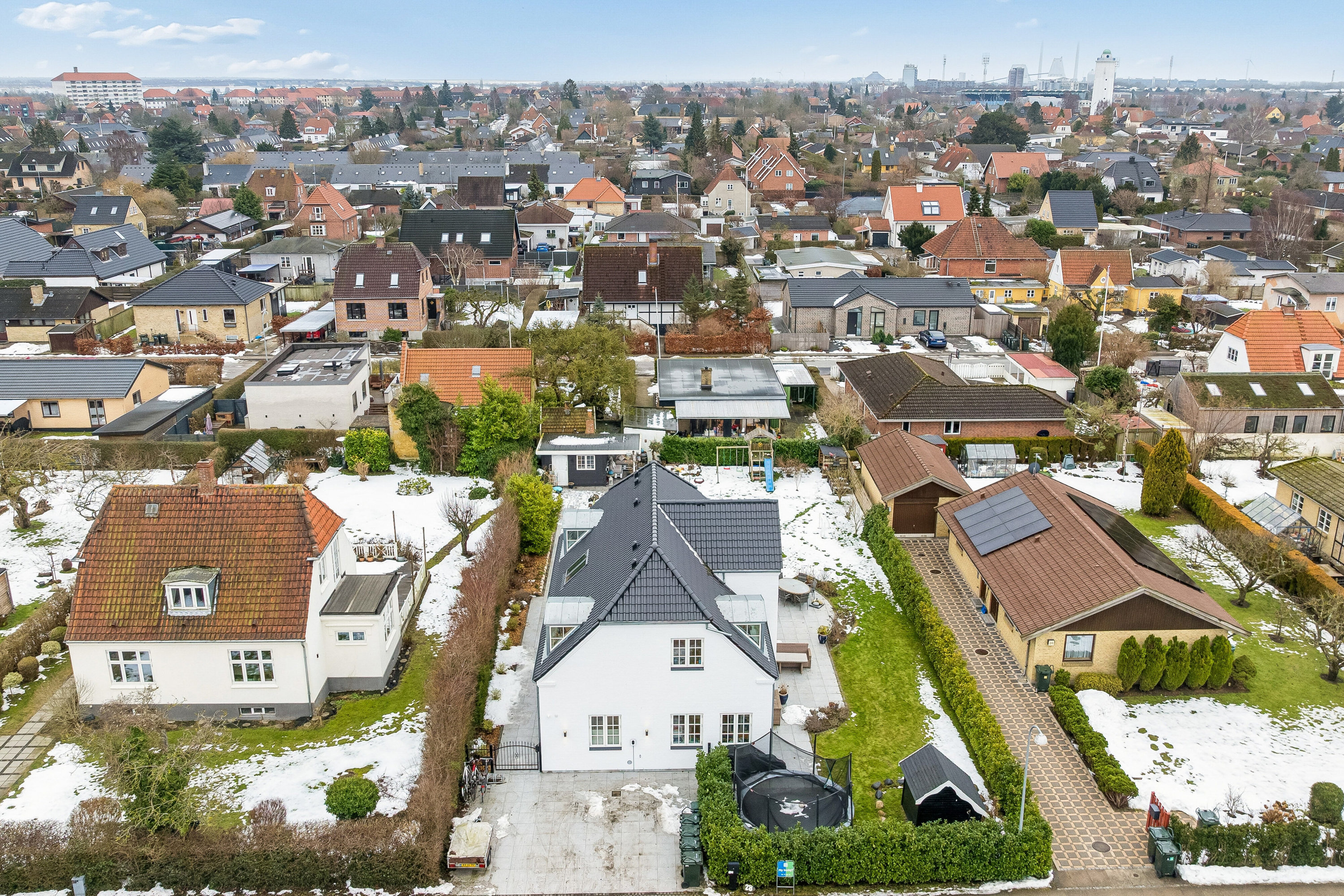 Fremhævet luftfoto billede i fuldskærmstilstand. Billede af Strøbyvej 28, 2650 Hvidovre