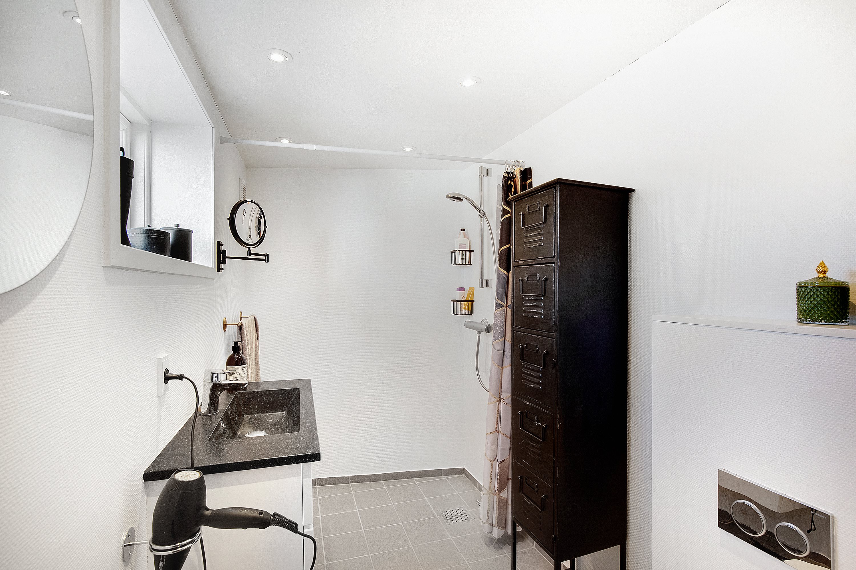 Fremhævet badeværelse billede i fuldskærmstilstand. Billede af Korsbrødregade 6, 6760 Ribe