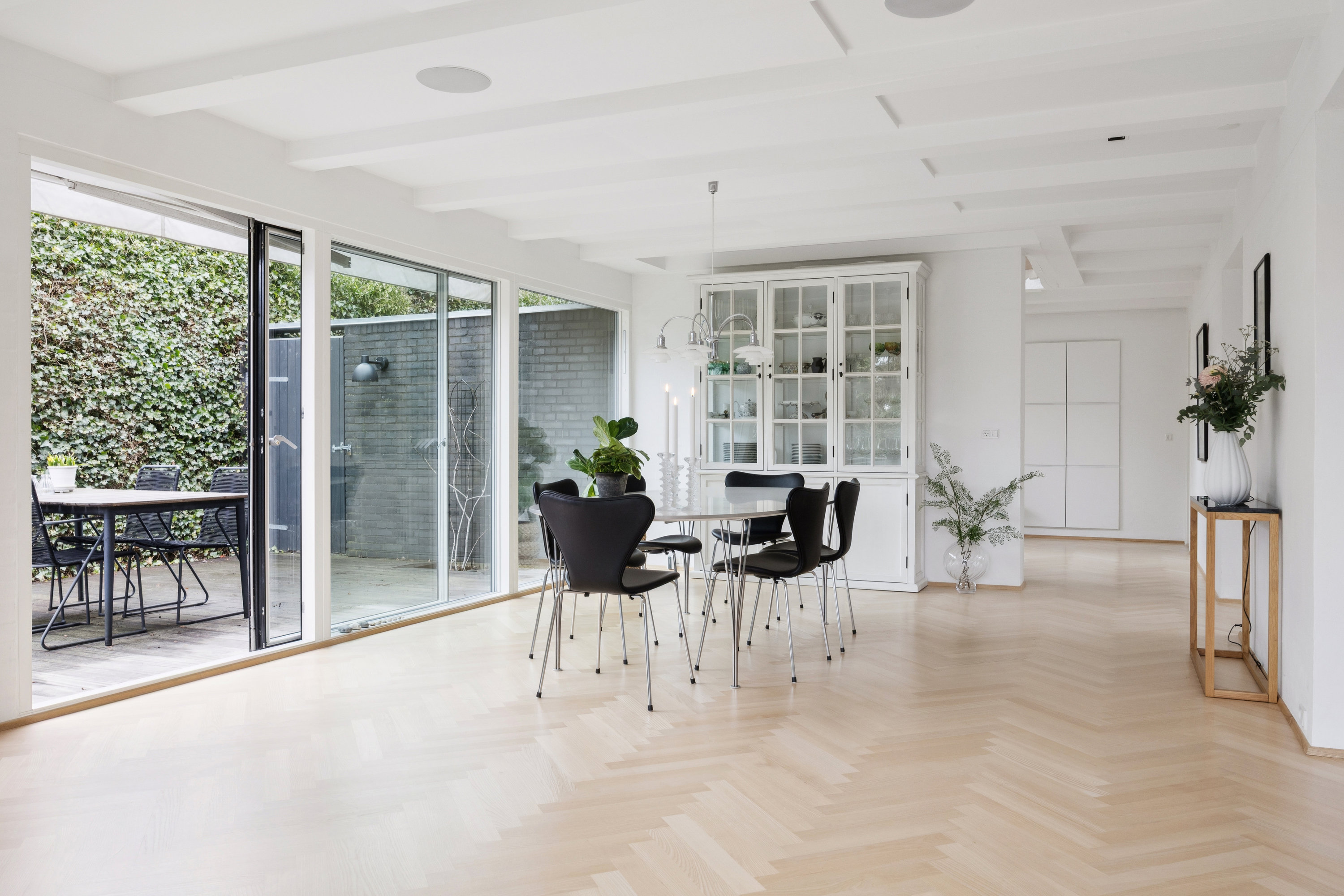 Fremhævet stue billede i fuldskærmstilstand. Billede af Greve Strandvej 93, 2670 Greve