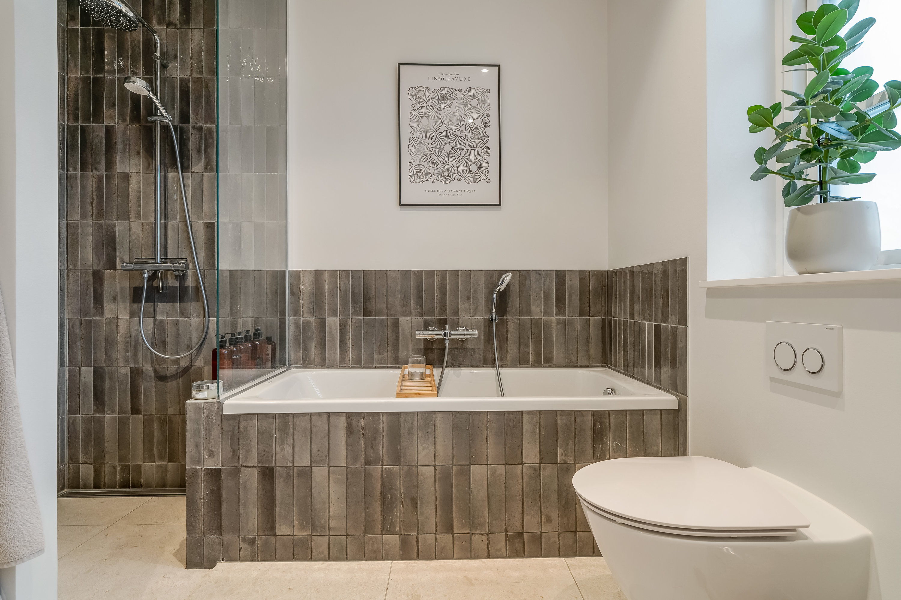 Fremhævet badeværelse billede i fuldskærmstilstand. Billede af Amorbuen 4, 3400 Hillerød